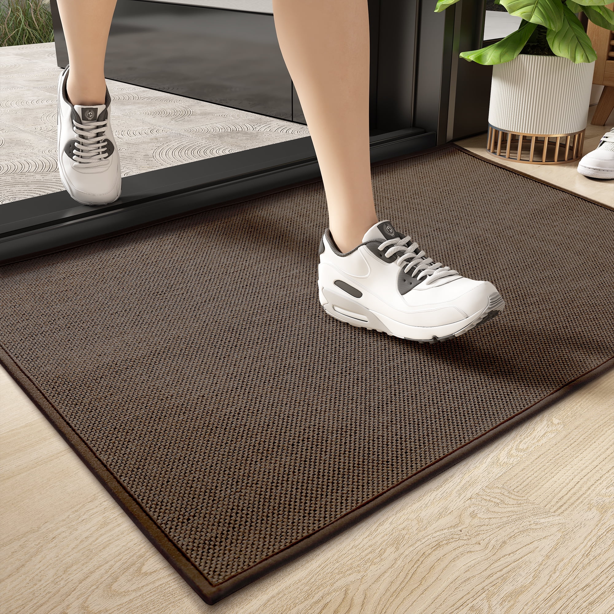 PABUBE Indoor Doormat, Non-Slip Absorbent Entryway Rug for Home Entryway, Washable Low-Profile Floor Mat (Brown, 22 in x 31 in) wqzwo
