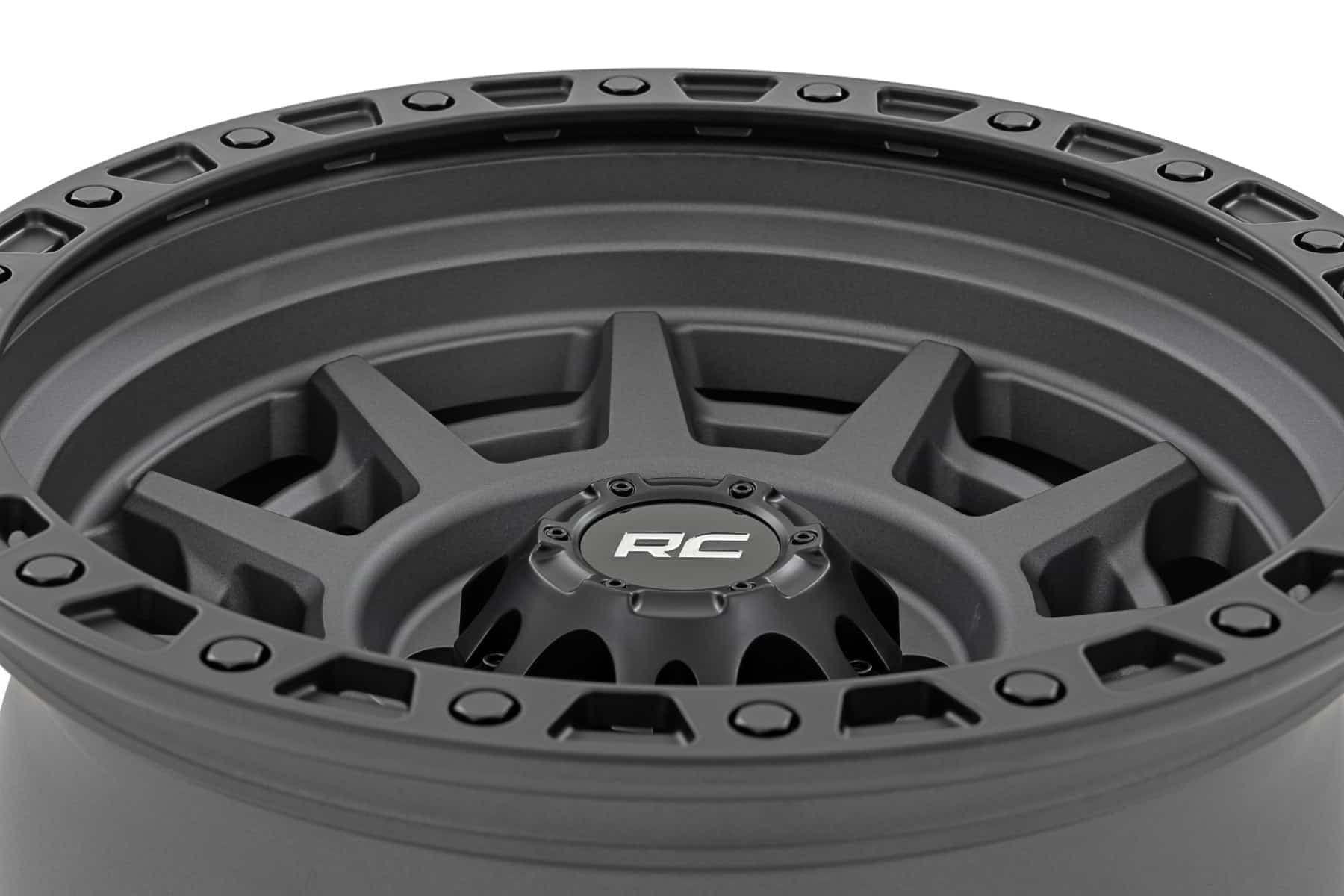 Rough Country 85 Series One-Piece Wheel (Gunmetal and Black, 17x9 in) hh16t
