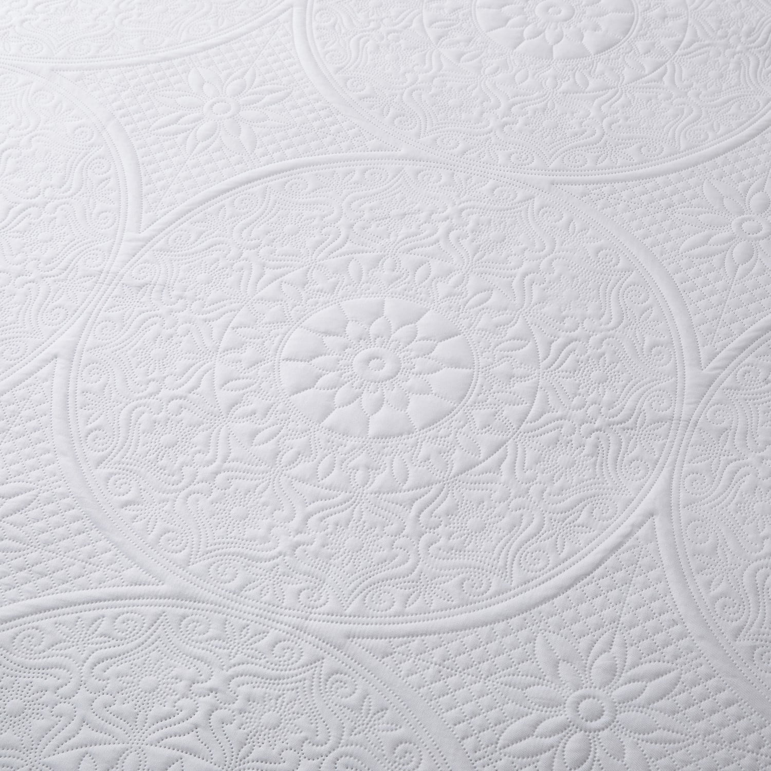 Ameha 3-Piece Quilt Set Embossed Floral Microfiber Bedspread (White, Queen Size) ia7b4