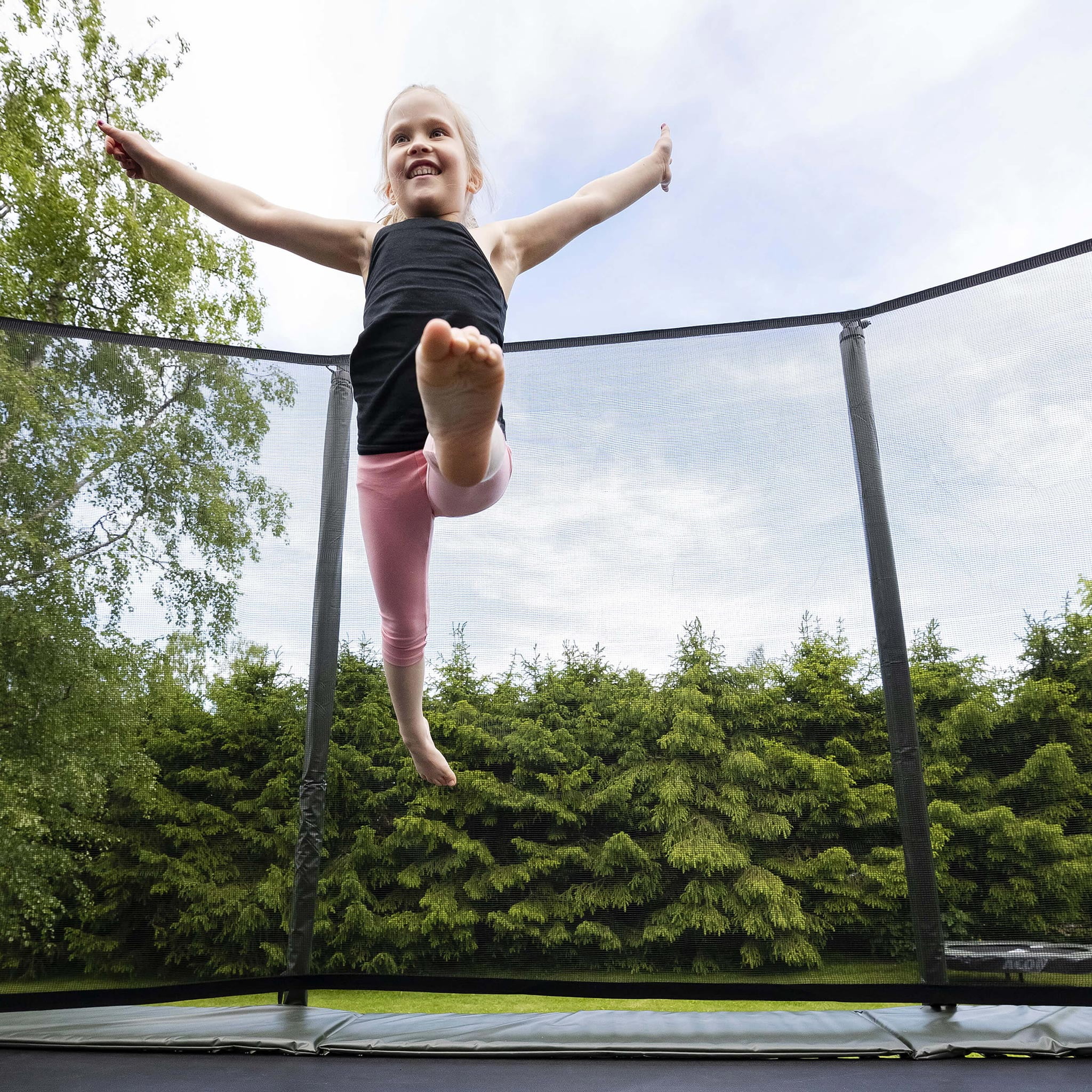 ACON 13 HD Rectangular Trampoline with Safety Net and Ladder (Black, 13.5 ft x 8.5 ft) m2l9d