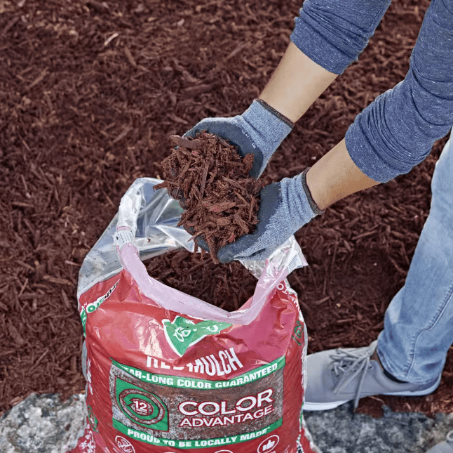 Scotts Earthgro Shredded Wood Mulch for Landscapes and Gardens (Red, 1.5 cu. ft.) q7nvp