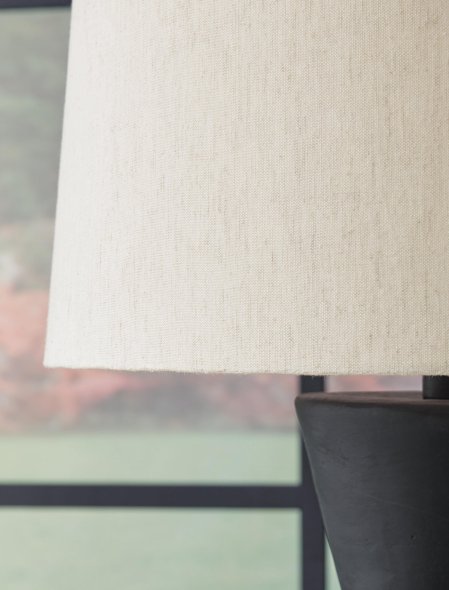 Signature Design by Ashley Scarbot Modern Angular Table Lamps (Distressed Black, Set of 2) 1zk7b