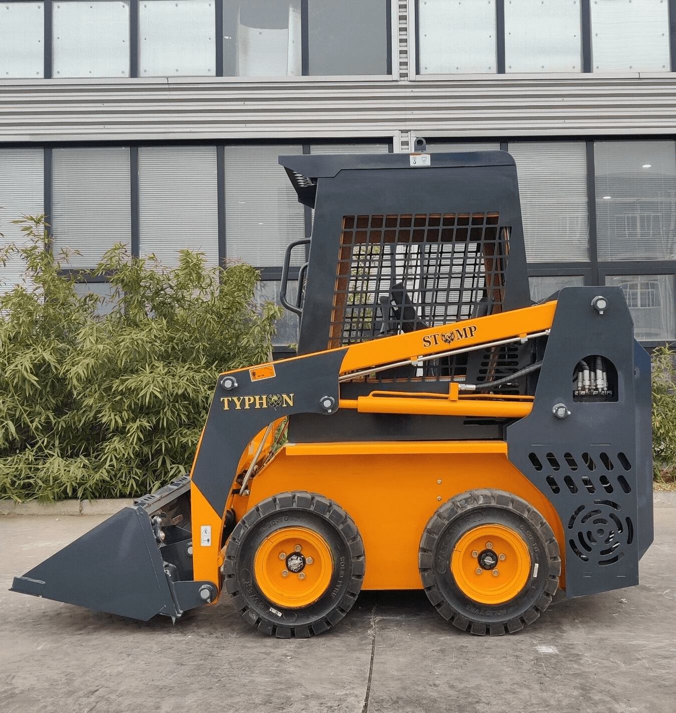 TYPHON Mini Skid Steer Loader STOMP 508, 35HP Gas Engine, Compact Construction Equipment (Black, 838 lb Capacity) u90n0