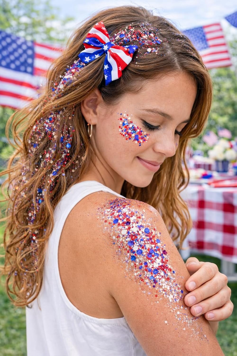 YZEGDCH Patriotic Glitter Stick, Red White and Blue Face and Body Makeup for Independence Day (Red, 0.5 oz) z36mu