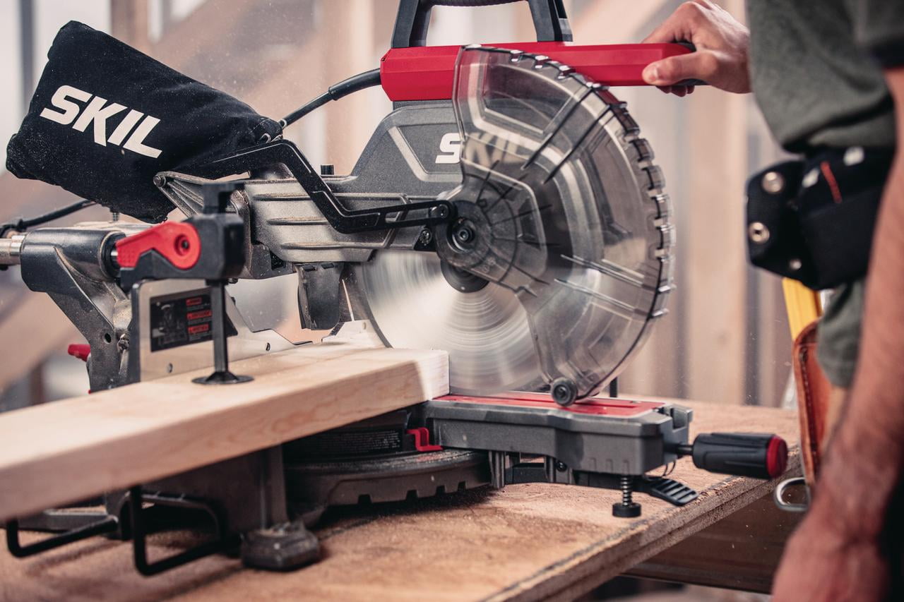 SKIL 10-Inch Dual Bevel Sliding Miter Saw with 15 Amp Motor and LED Shadow Line (10 in) e8rsy