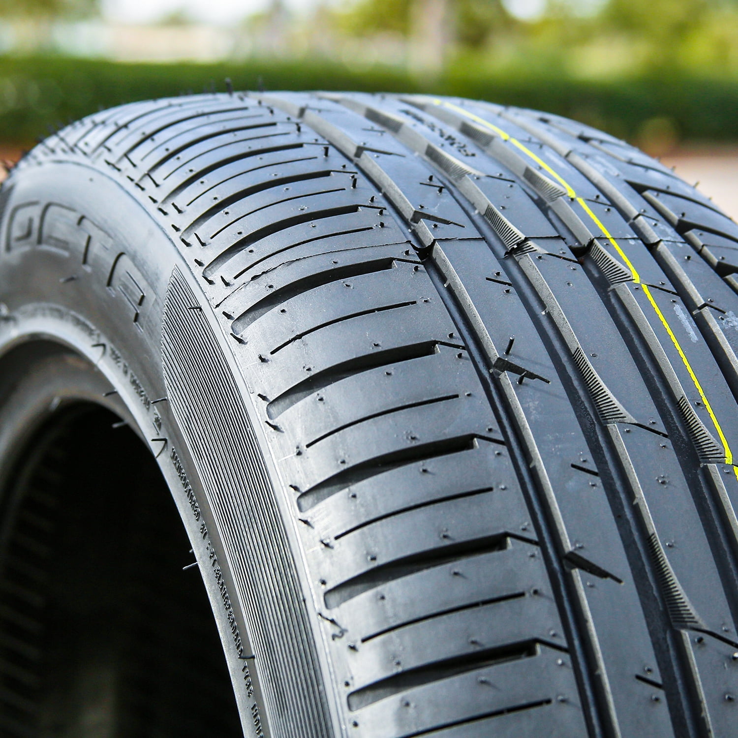 Forceum Octa High Performance All-Season Tires (225/60R16, 4-Pack) figuk