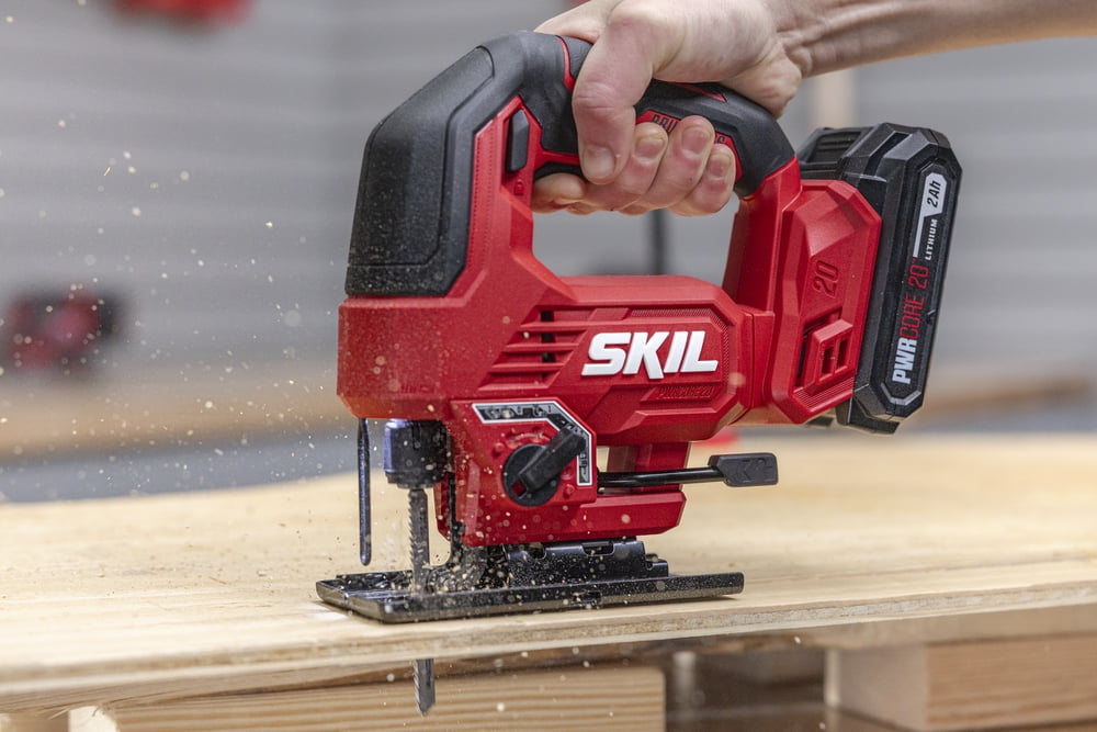 SKIL PWR CORE 20V Brushless Cordless Jigsaw Kit with 2.0Ah Battery and Charger (Red, 1 Kit) qbf0r