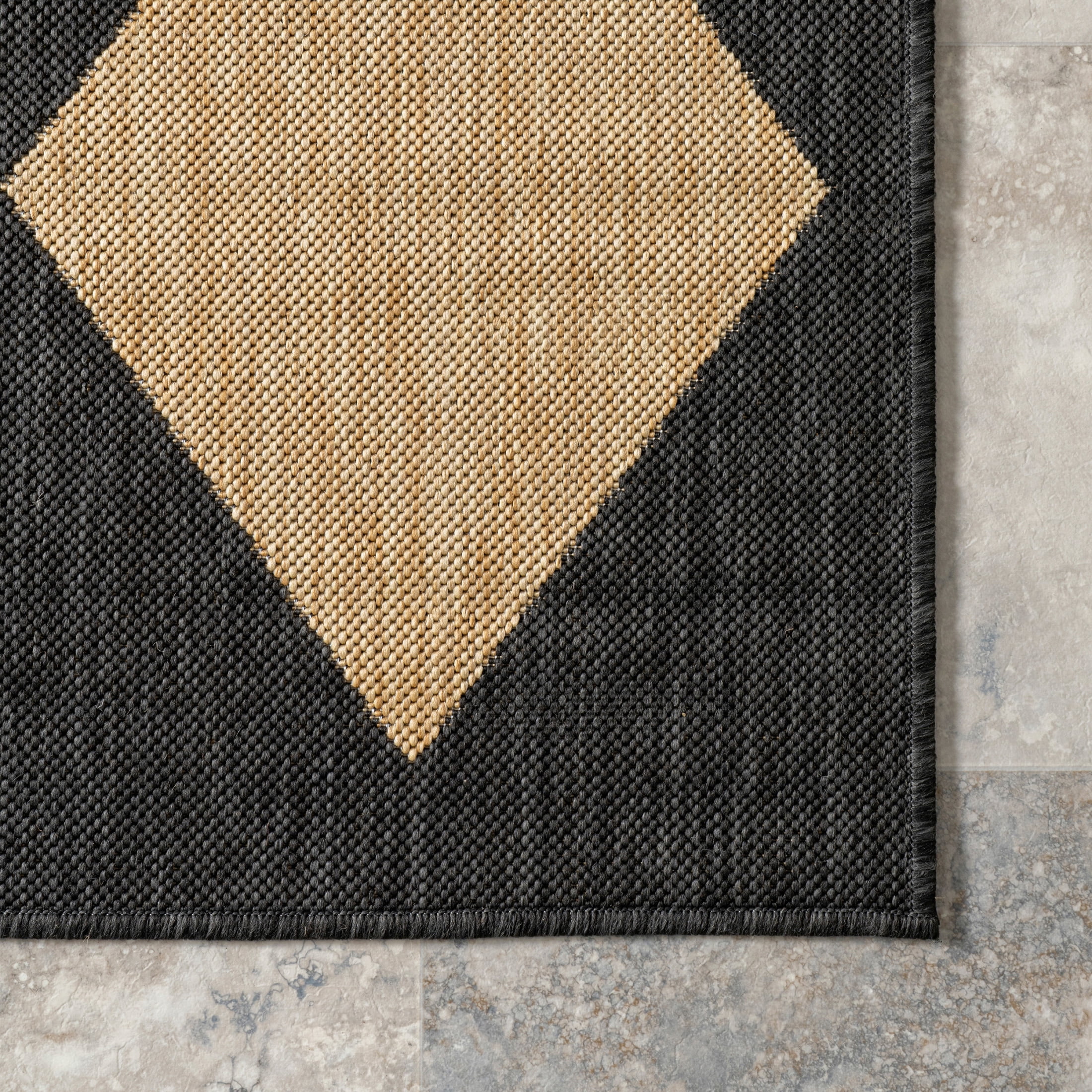 nuLOOM Sabina Diamond Trellis Indoor/Outdoor Area Rug (Dark Grey, 2 ft x 3 ft) 5sbbp