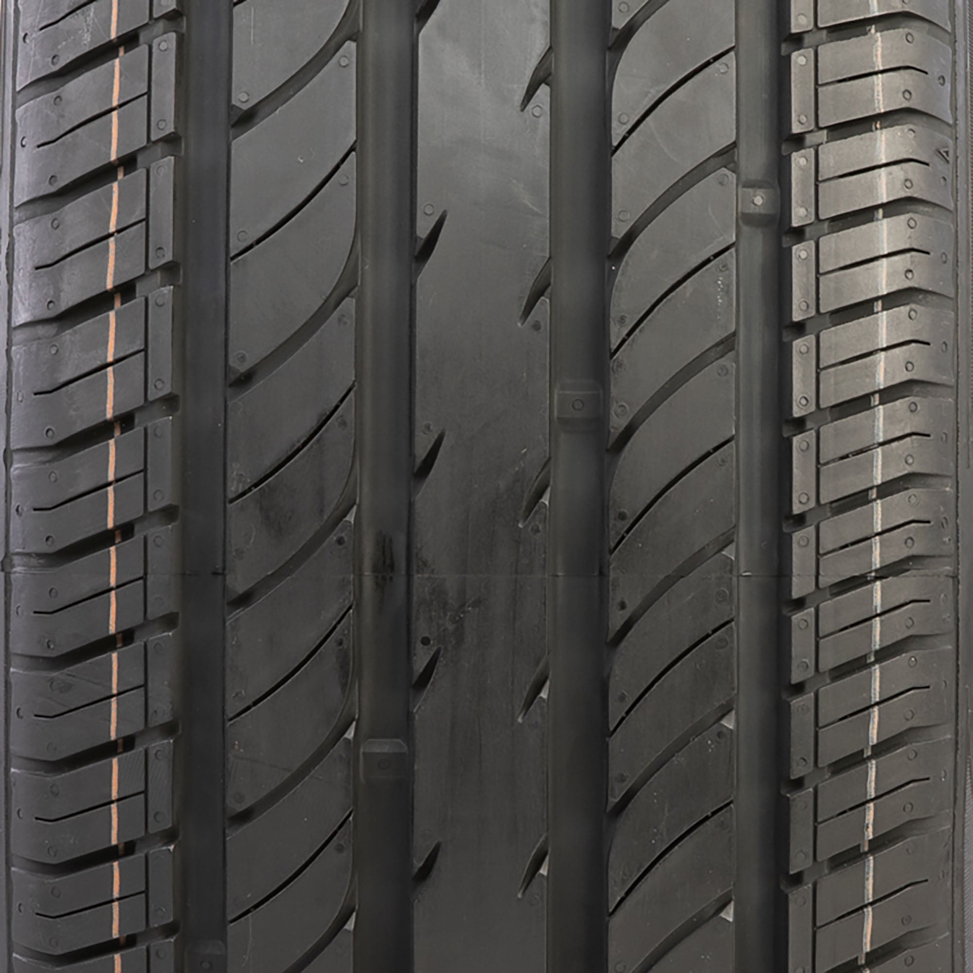 Montreal Eco-2 All Season Passenger Tire (215/65R16, 98H) tizg6