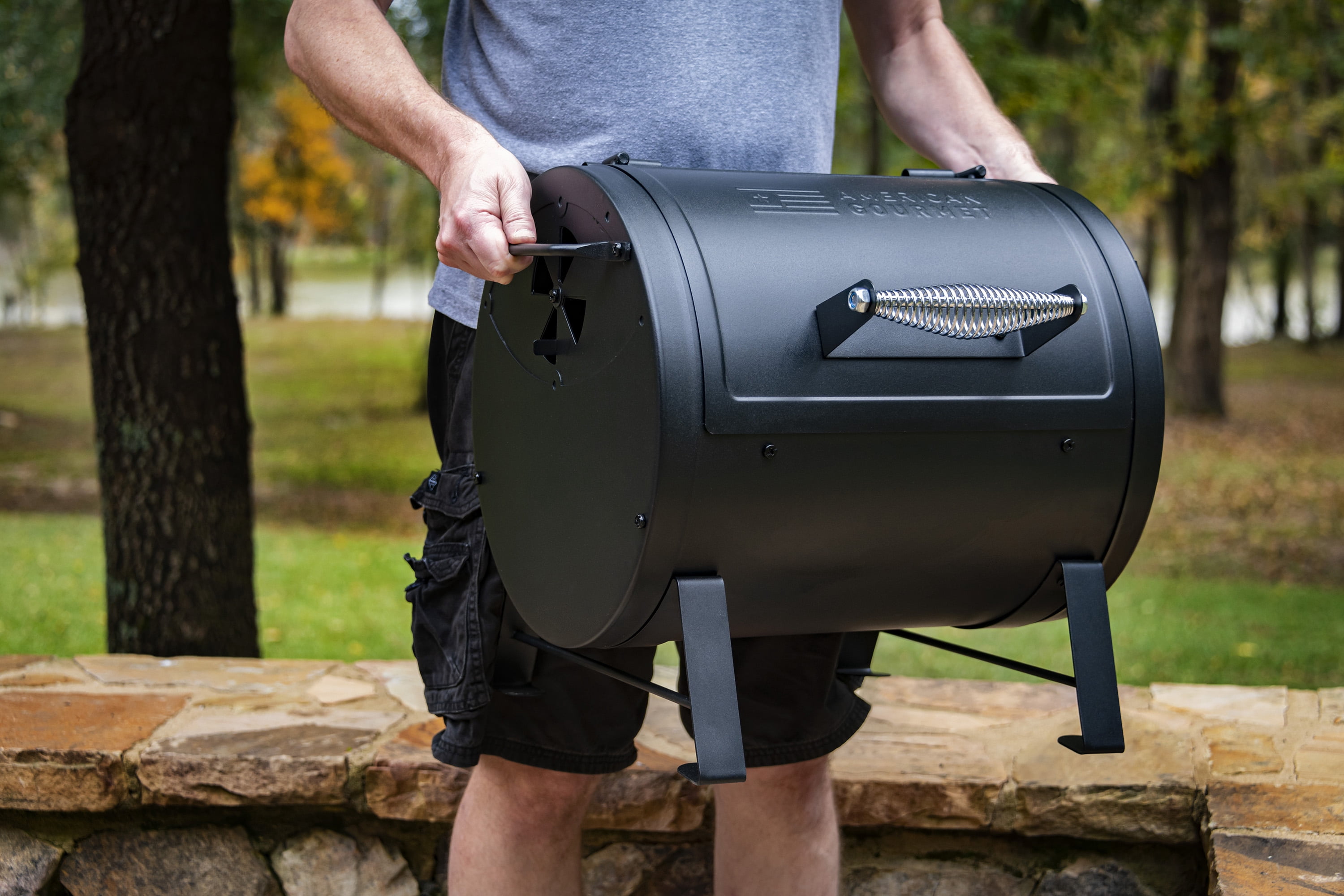 Charbroil American Gourmet Charcoal Tabletop Grill and Offset Firebox (Black, 260 sq in) 5ih7m