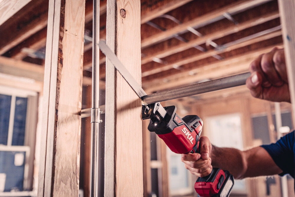 SKIL PWRCORE 20 Brushless Compact Cordless Reciprocating Saw Kit (Red, 2 Ah Battery) 2bnph