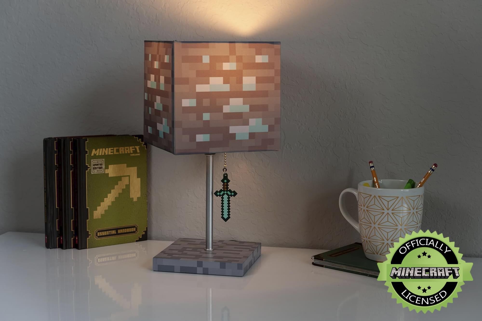 Minecraft Diamond Ore LED Desk Lamp with 3D Diamond Sword Pull (14 in) zo6ev