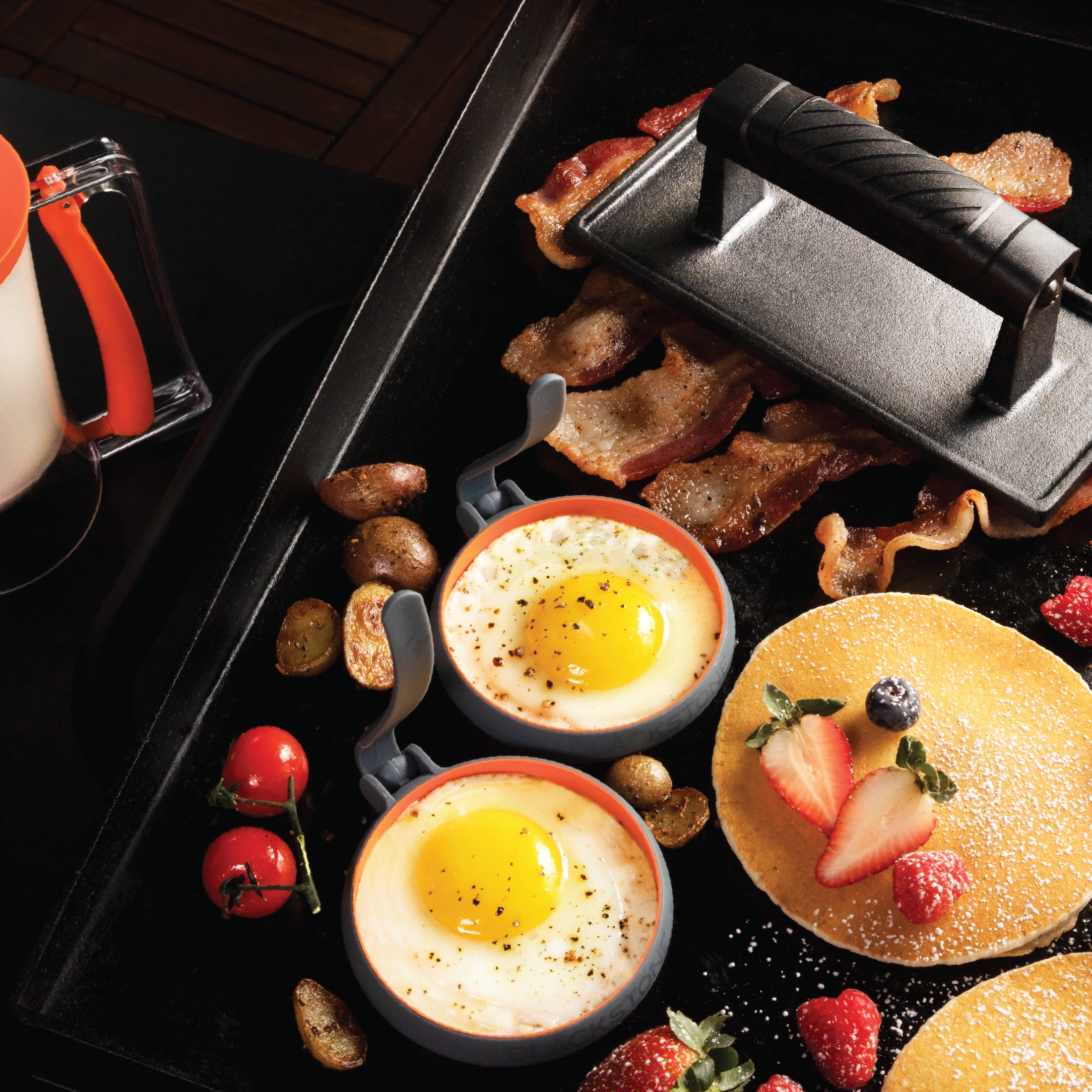 Blackstone Professional Griddle Breakfast Kit, Durable Outdoor Cooking Accessory Set (Black, 4-Piece) p8wn8