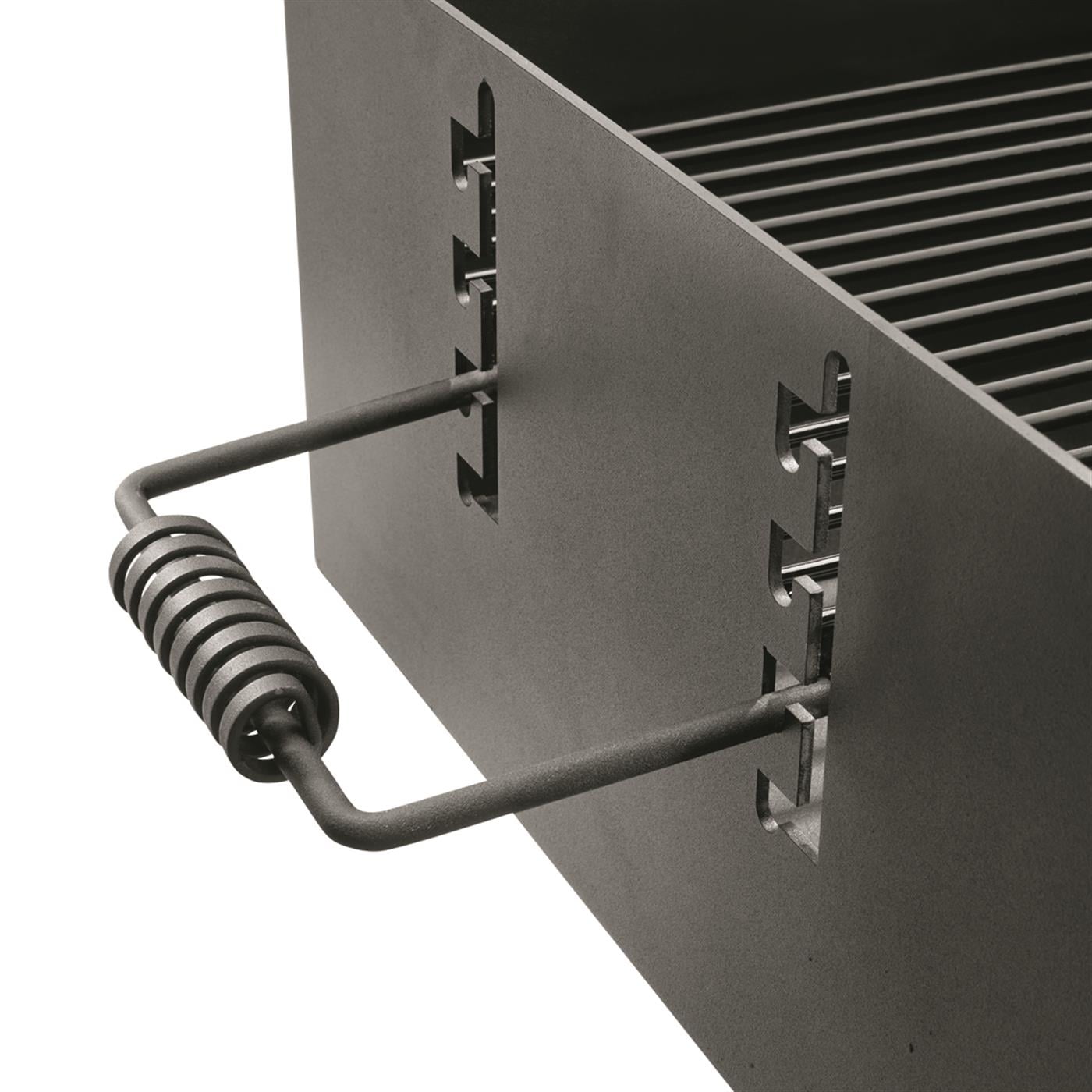Guide Gear Heavy-Duty Park-Style Charcoal Grill (Black, 232.5 sq in) v1v7h