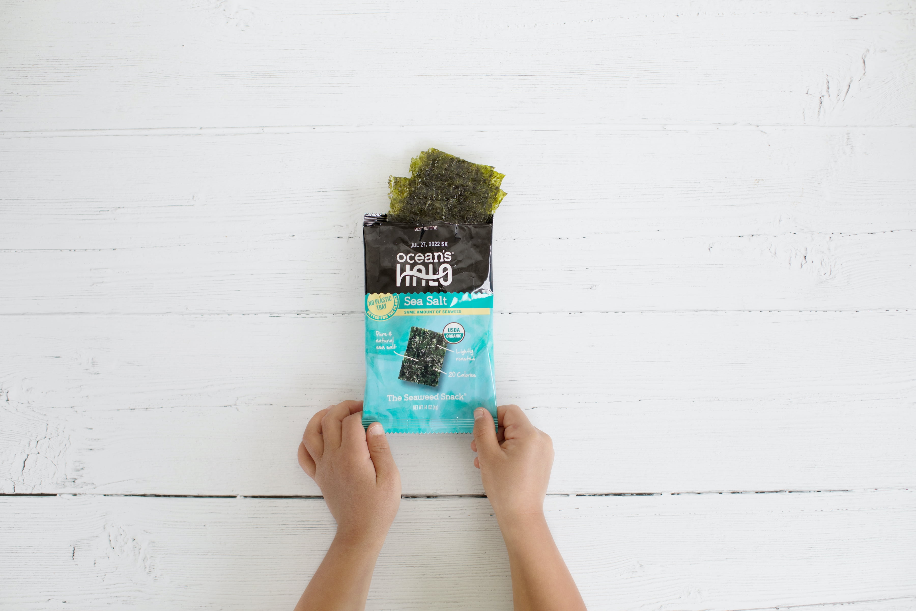 Ocean's Halo Seaweed Snack, Roasted Nori Crispy Chips, Sea Salt Flavor (5 Pack, 0.7 oz Total) z9qv1