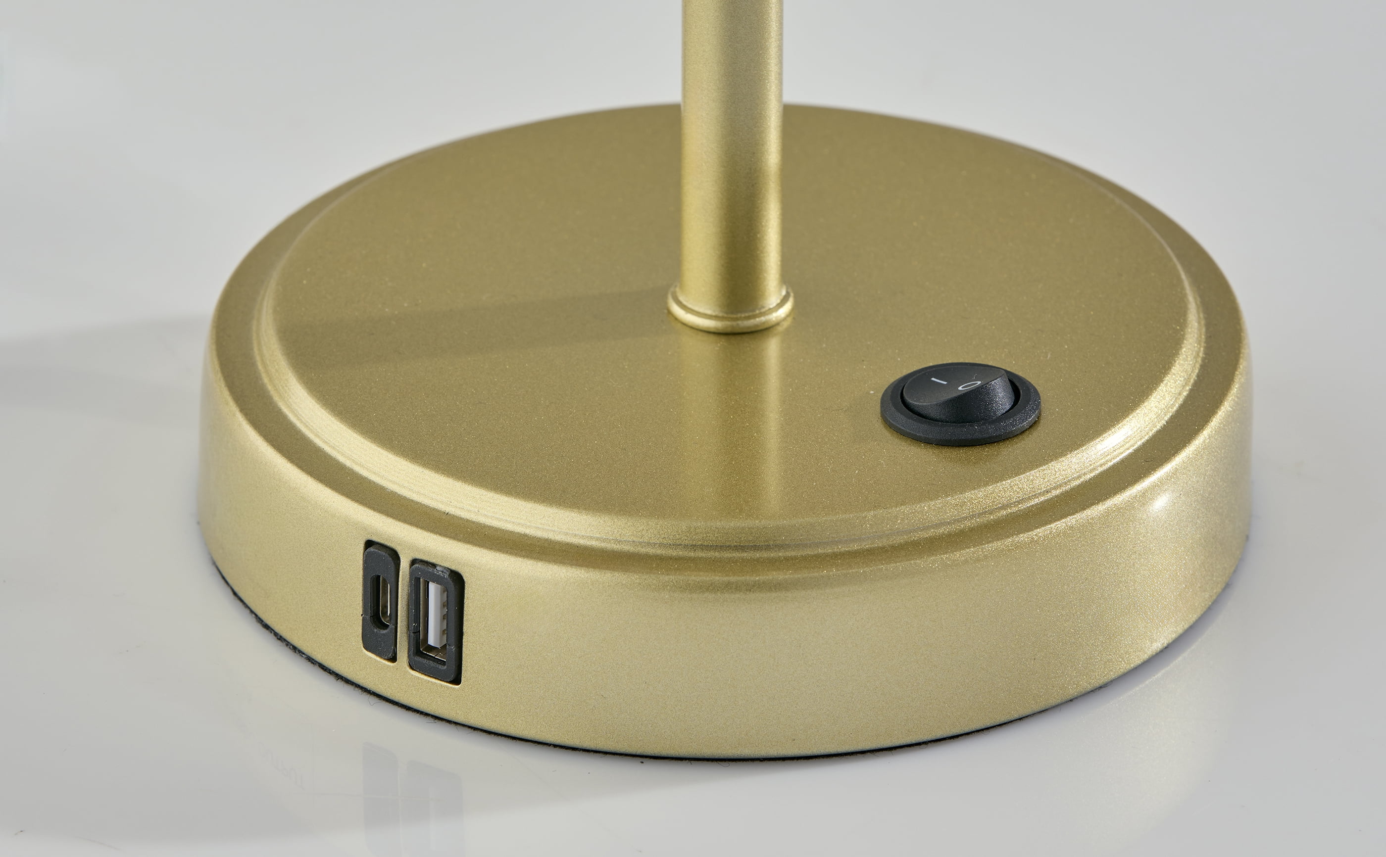 Mainstays Modern Metal Stick Table Lamp with USB and USB-C Charging Ports (Gold, 19 in) 92hjc