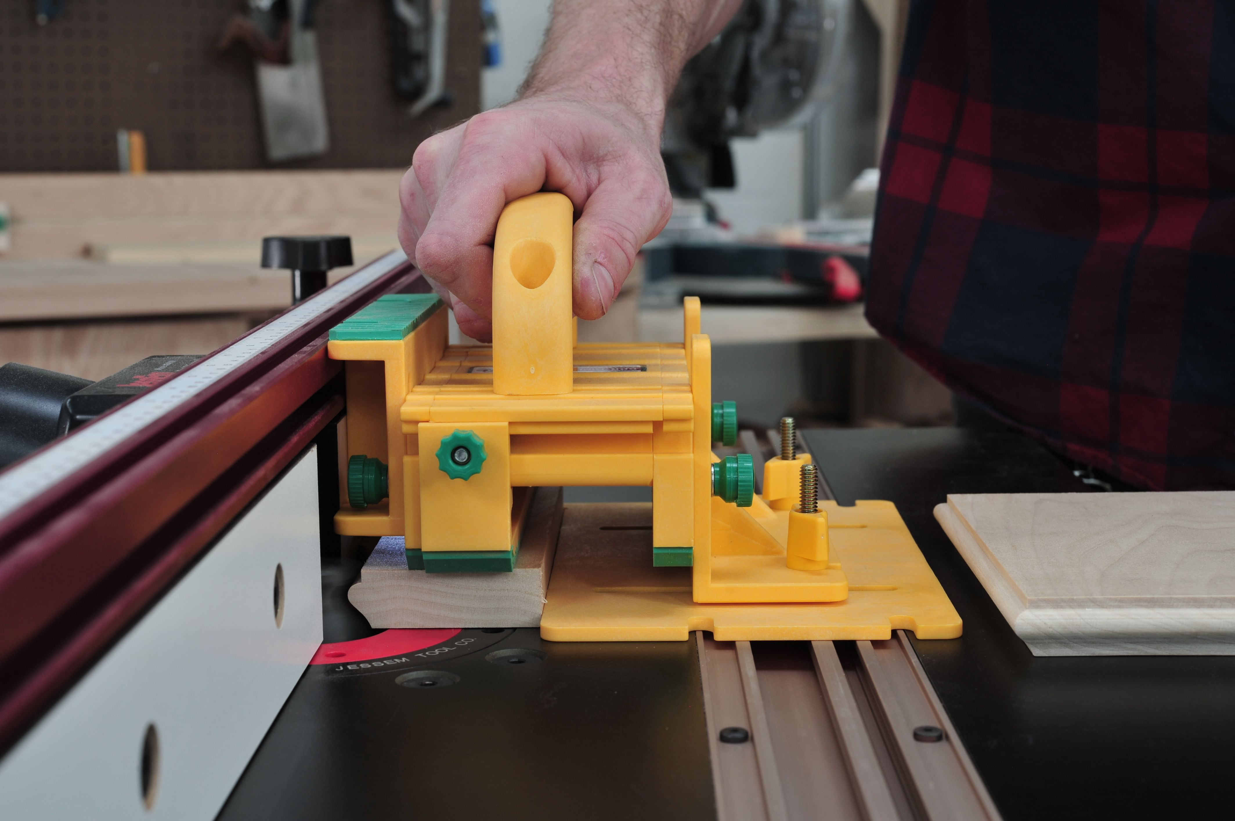MICROJIG GRR-RIPPER Advanced 3D Pushblock for Table Saw Safety (1 Pack) ftsaf