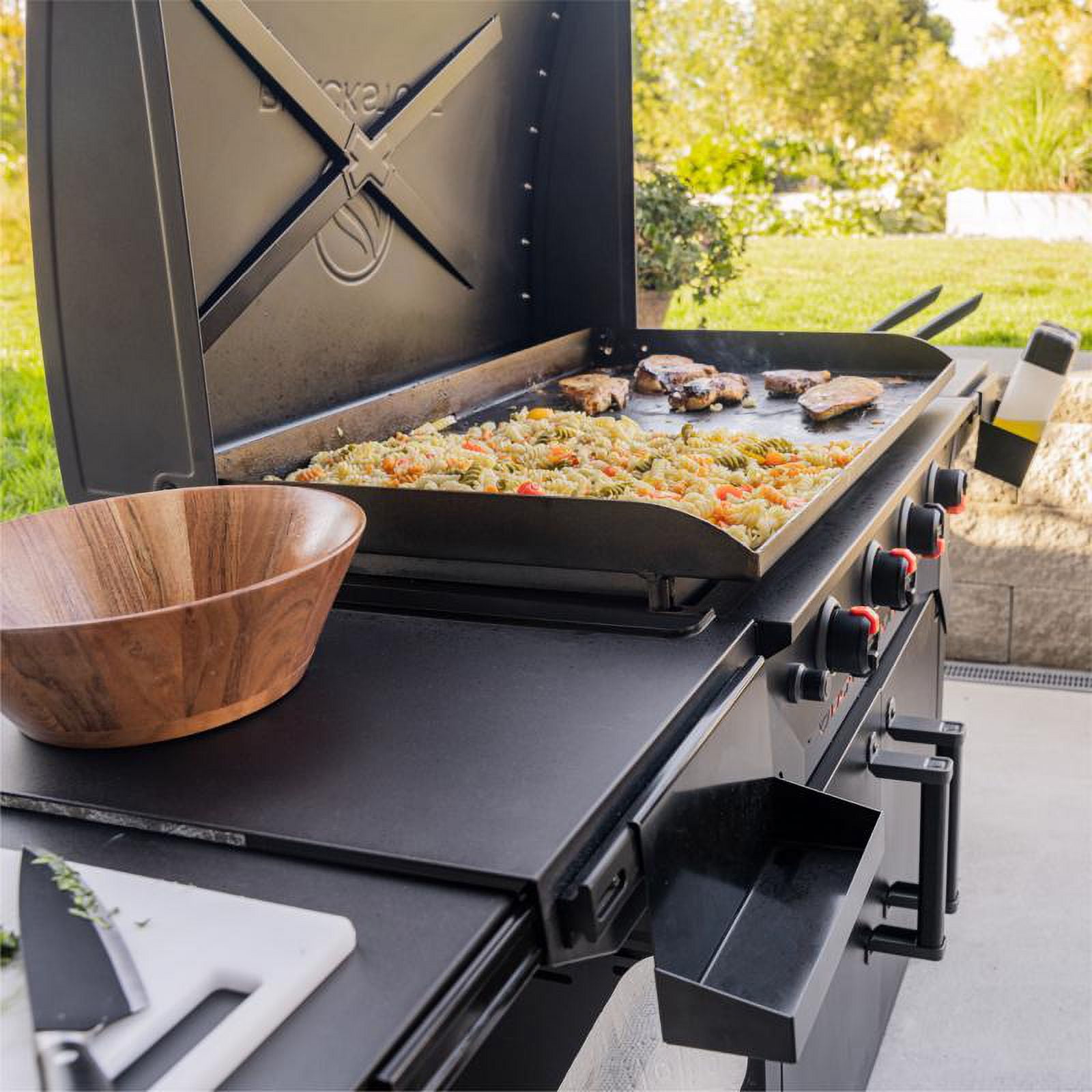 Blackstone 4-Burner Liquid Propane Outdoor Griddle with Hood (Black, 760 sq in) op3bi