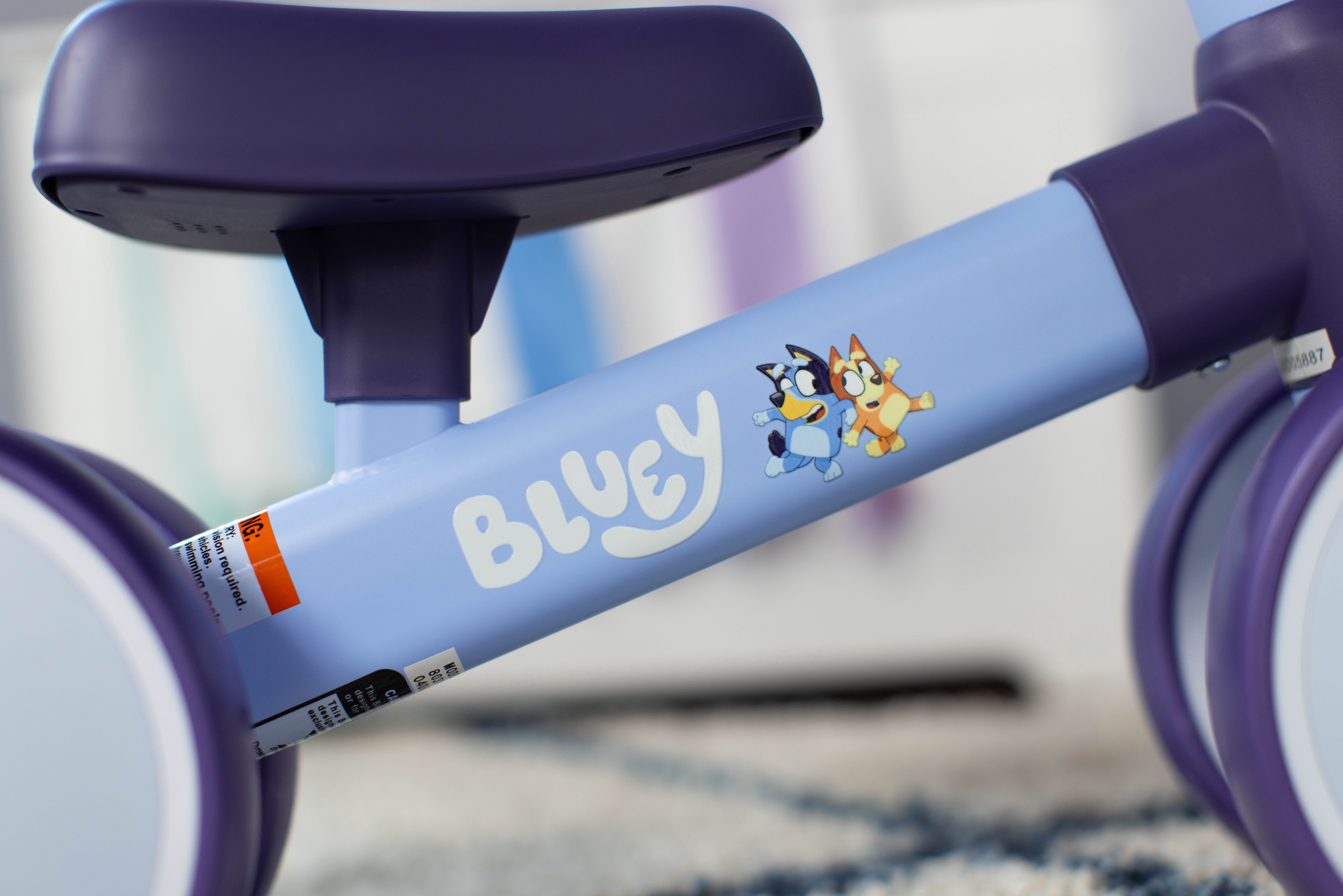 Bluey 4-Wheel Balance Bike for Toddlers, Stable Ride-On Toy for Early Learning (Blue, 1 Count) 1hdkb