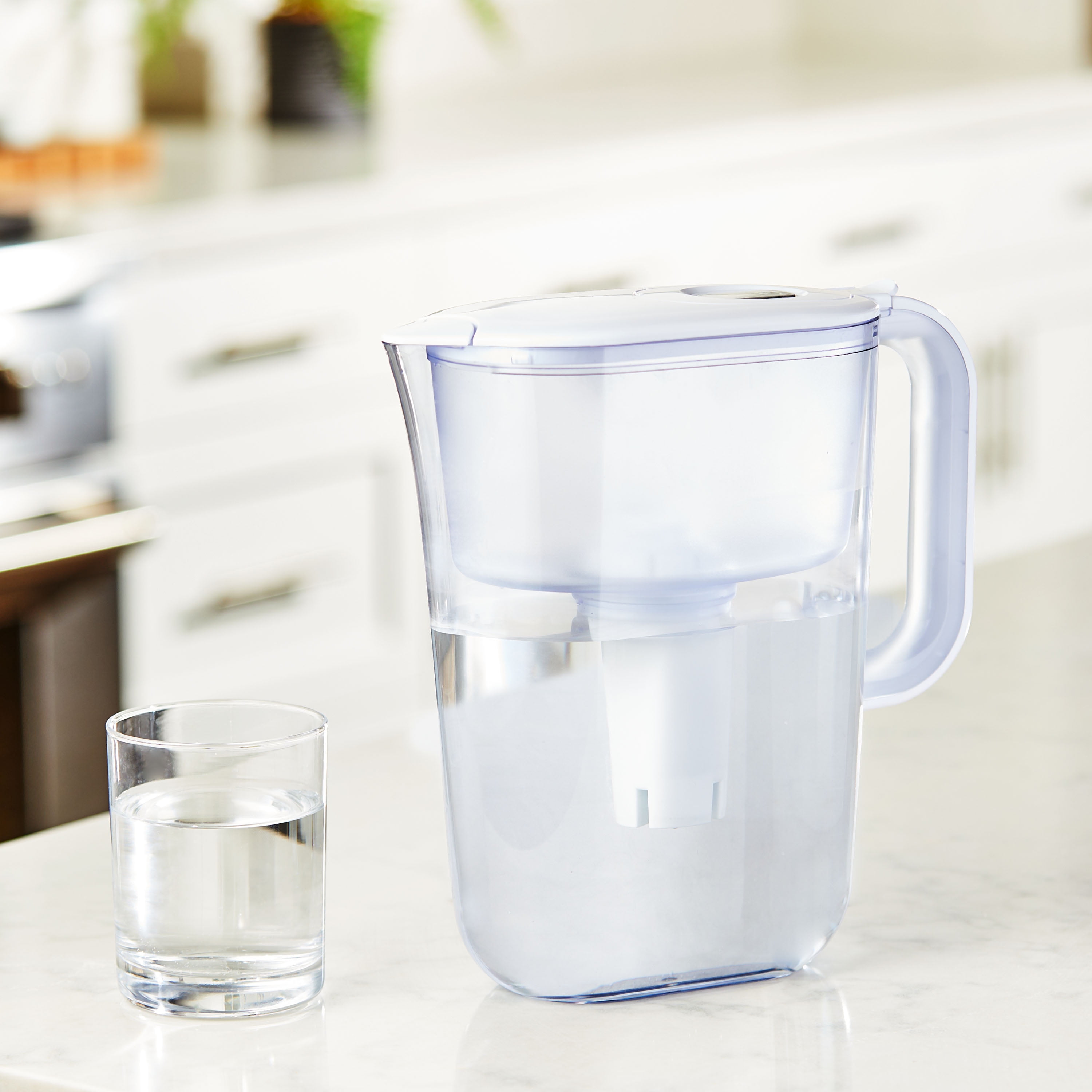 Great Value Water Filtration Pitcher with Digital Timer Indicator (White, 7 Cup Capacity) 3b8kk