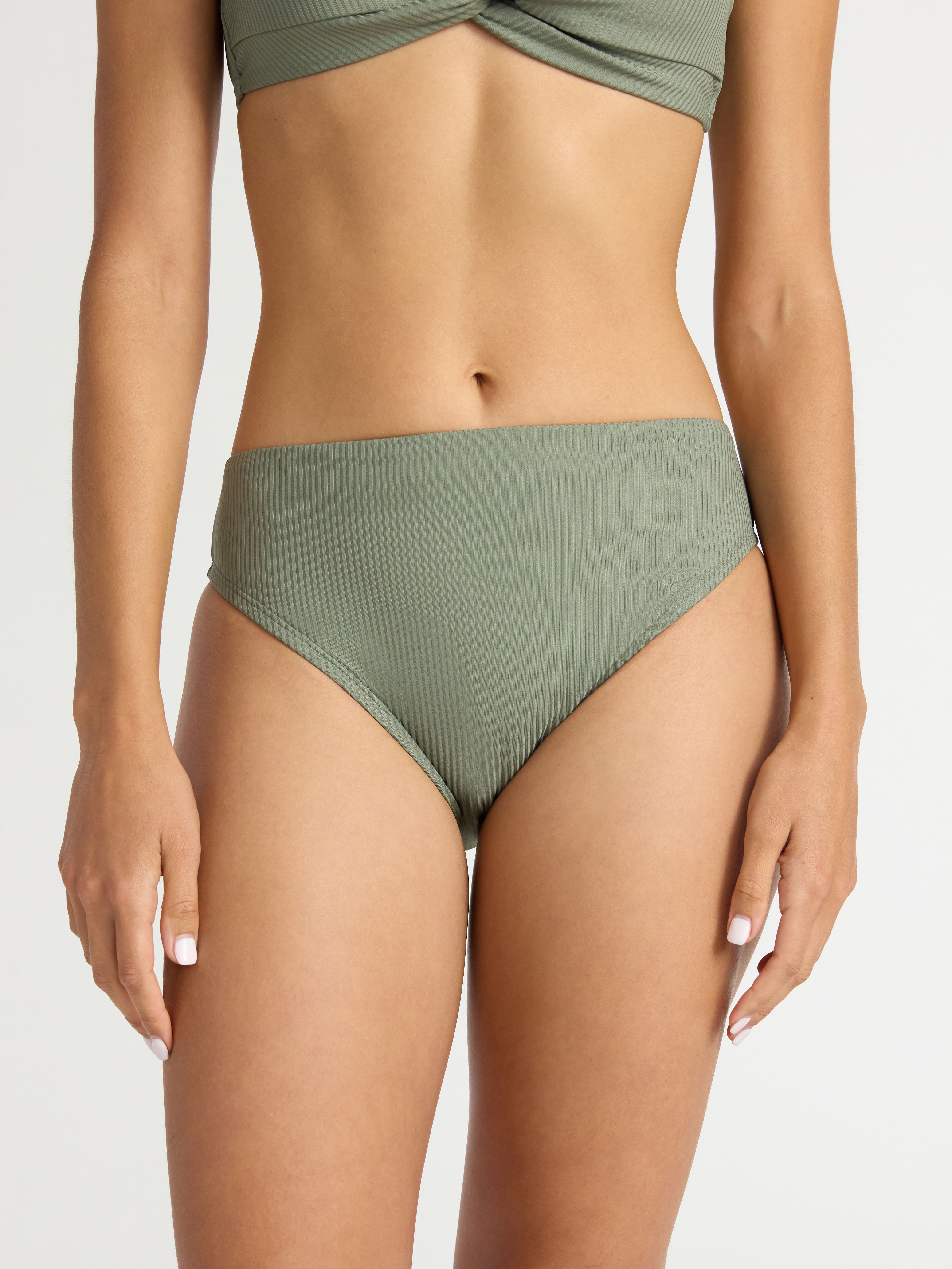 Time and Tru Women's High Cut Mid Rise Bikini Bottoms (Green, XS-2X) w3pp6