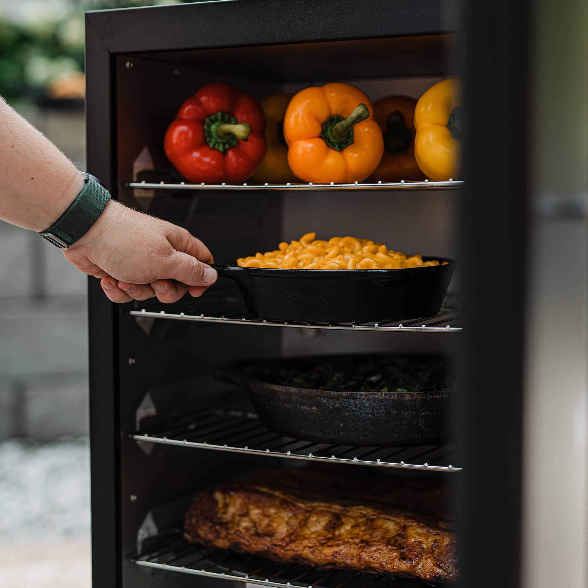 Masterbuilt Two Door Propane Smoker, Vertical Outdoor Cooking Grill (Black, 30 in) 7uvb8
