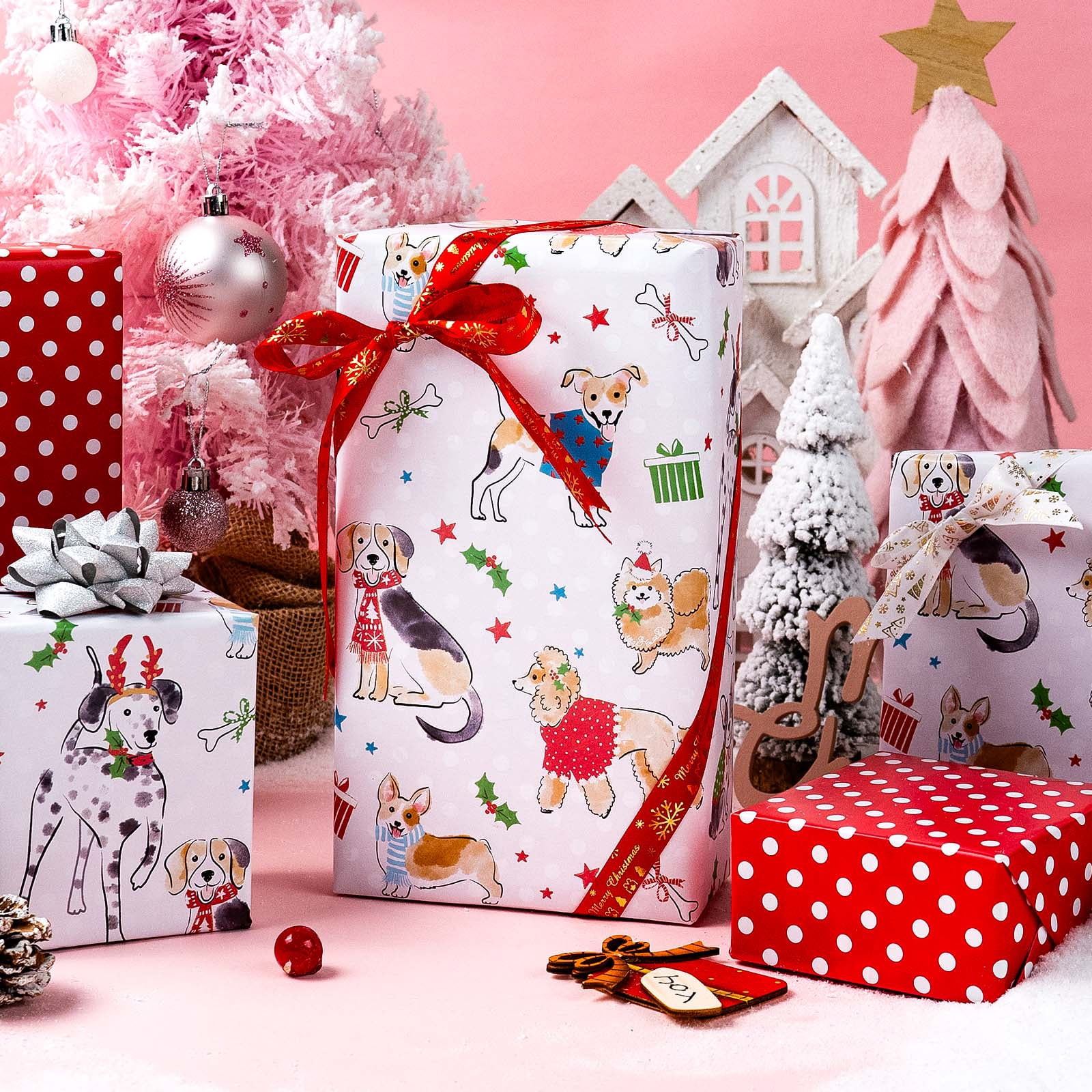 HOMERAL Christmas Wrapping Paper Roll, Festive Dog Pattern Gift Wrap (White, 17 in x 33 ft) yhmhd