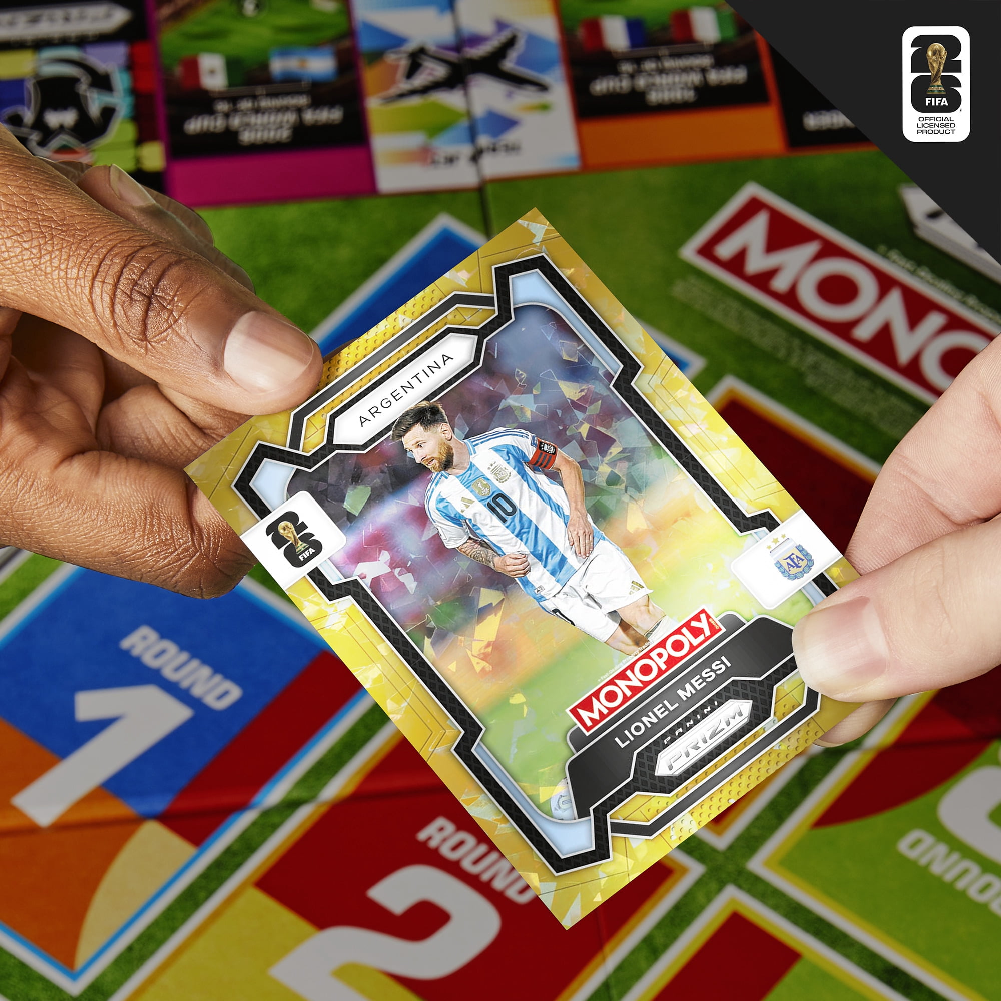 Monopoly Panini Prizm FIFA World Cup 2026 Board Game with Exclusive Trading Cards (16-Card Pack) uchwi