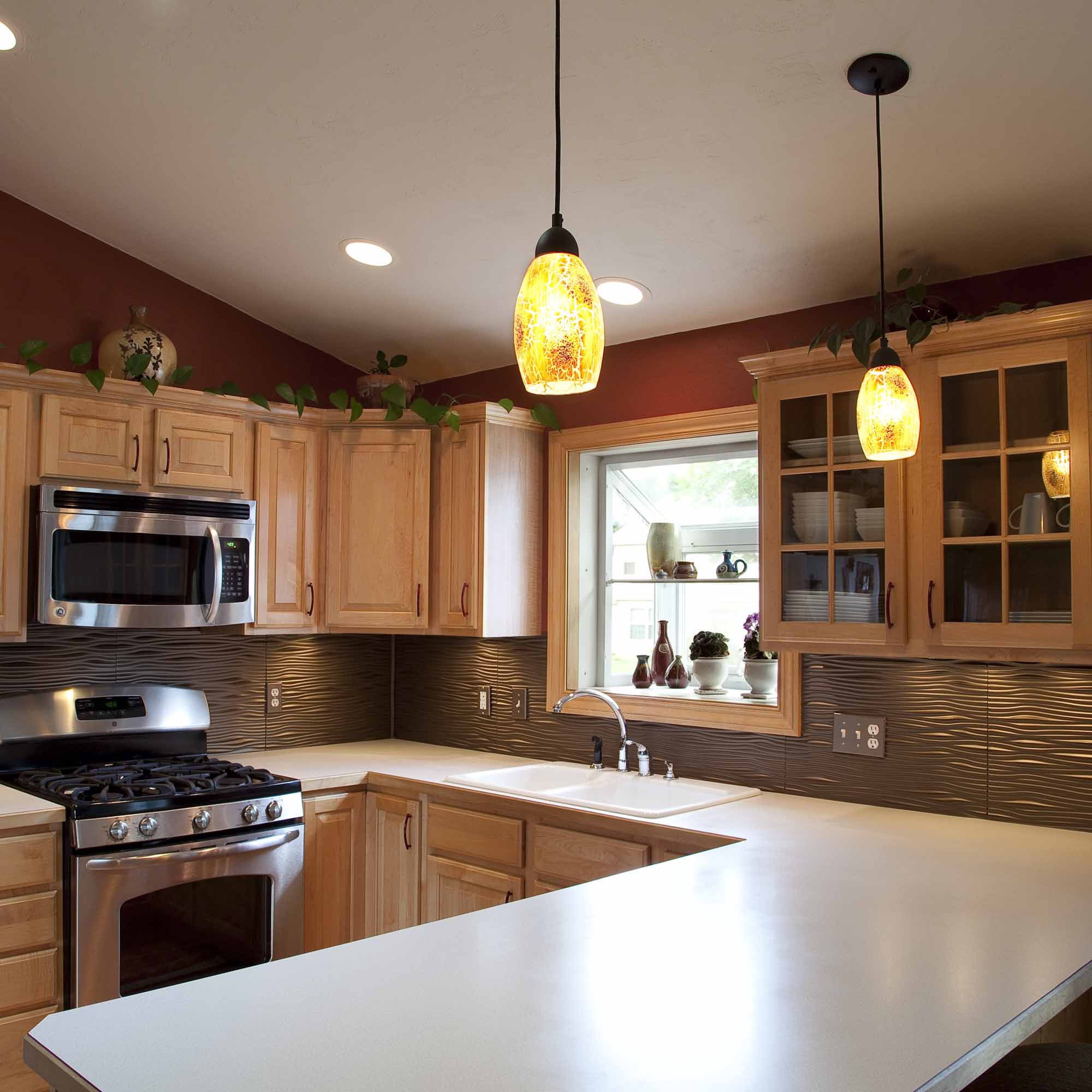 Fasade Waves Decorative Vinyl Backsplash Panel (Brushed Aluminum, 18 in x 24 in, 5 Pack) lybcl