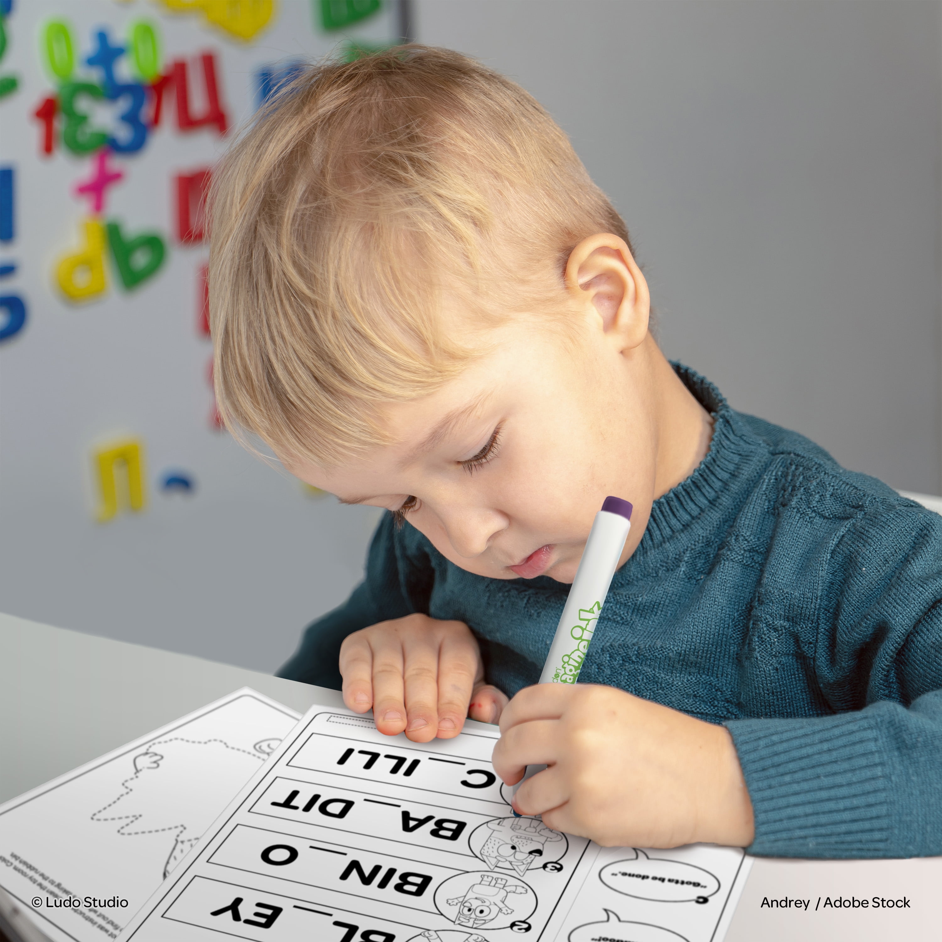 Bluey Imagine Ink Coloring Book Set with Mess-Free Marker (10 Pages) fhwxm