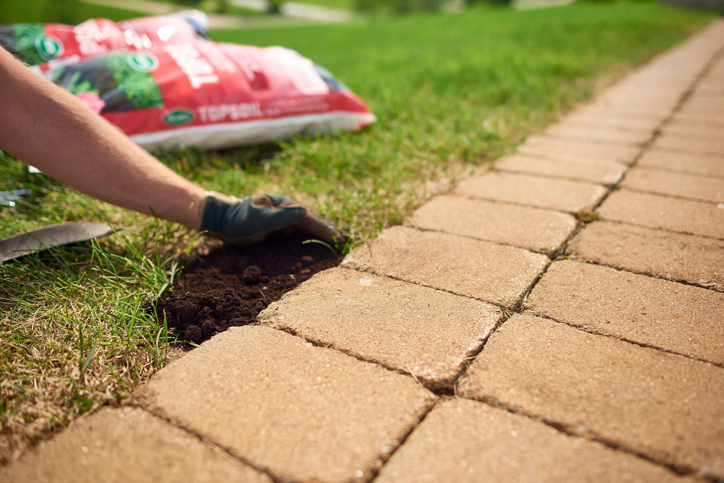 Scotts Premium Topsoil Lawn and Garden Soil Conditioner with Peat Moss (0.75 cu. ft.) jws2n