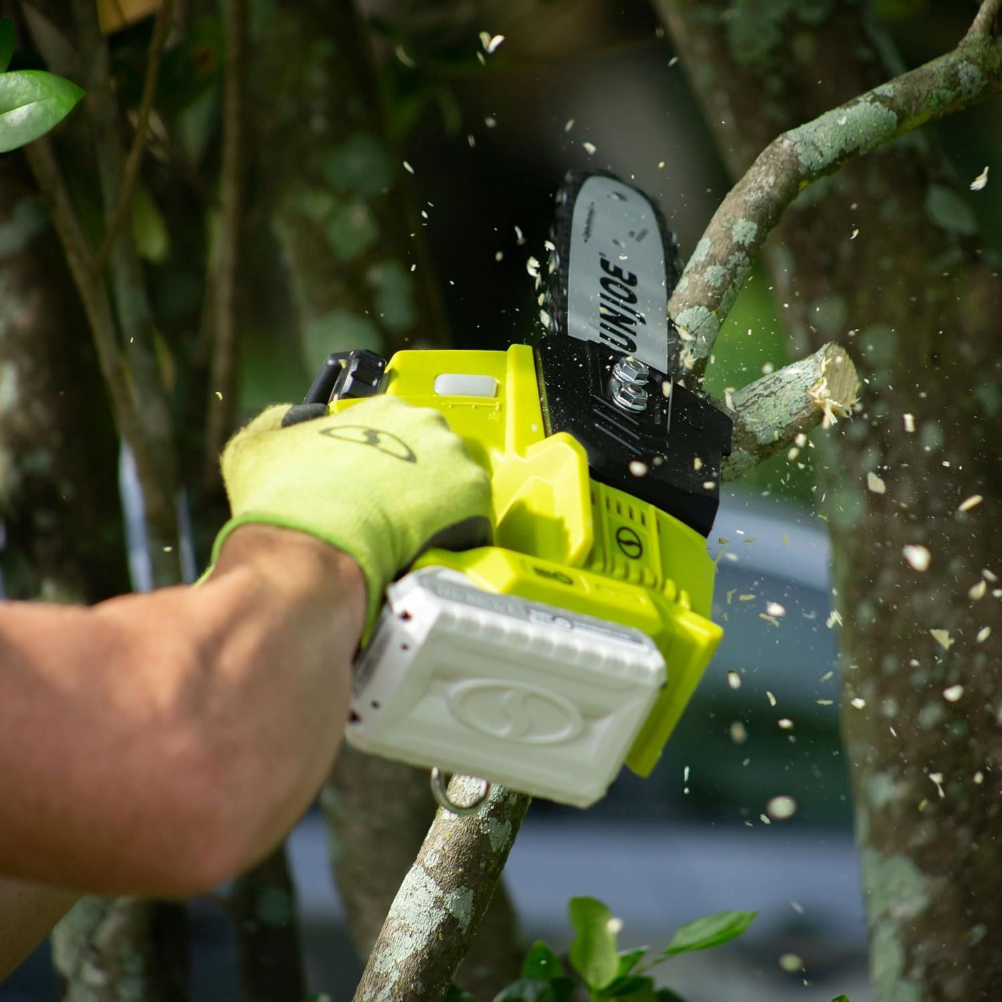 Sun Joe 10 in Cordless Chainsaw, 24V Wood Cutting Tool Kit with Battery and Charger (Green, 10 in) ync1r