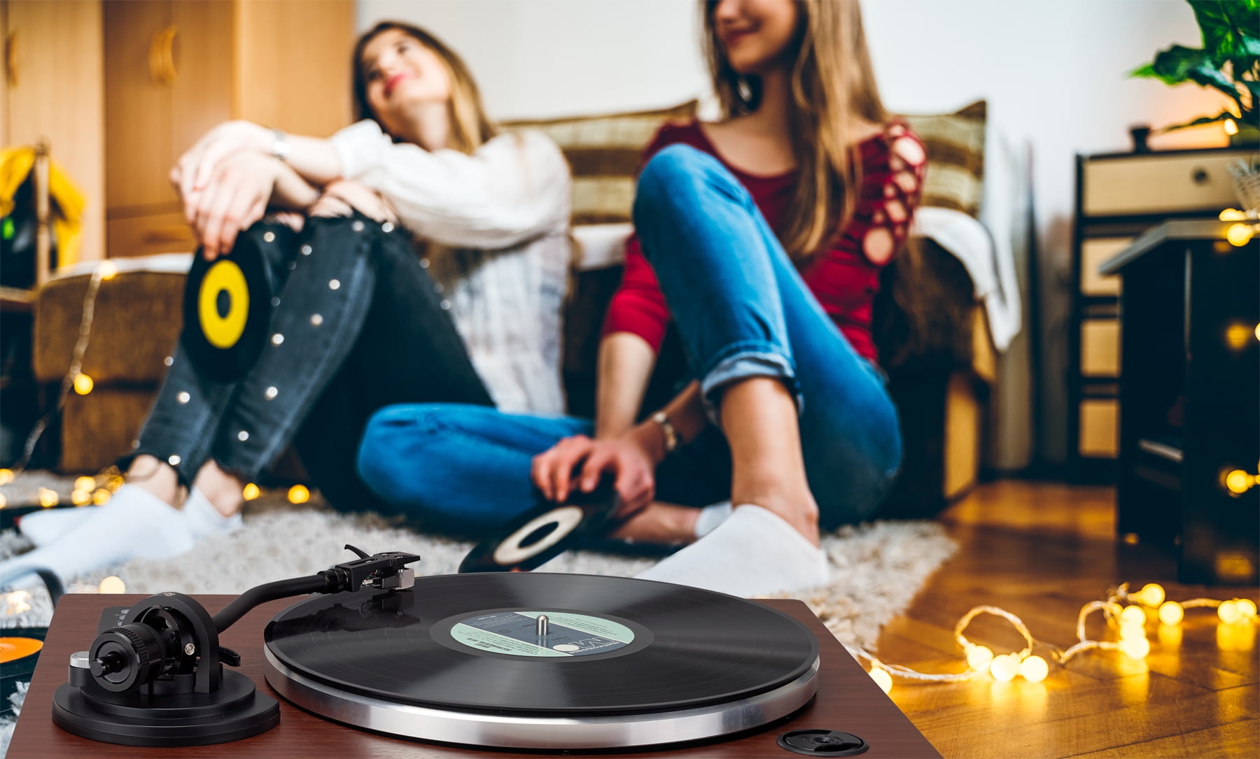 iLive 3-Speed Bluetooth Turntable System with Wired Stereo Speakers (Dark Walnut, 18 x 15.21 x 5 in) hh14g