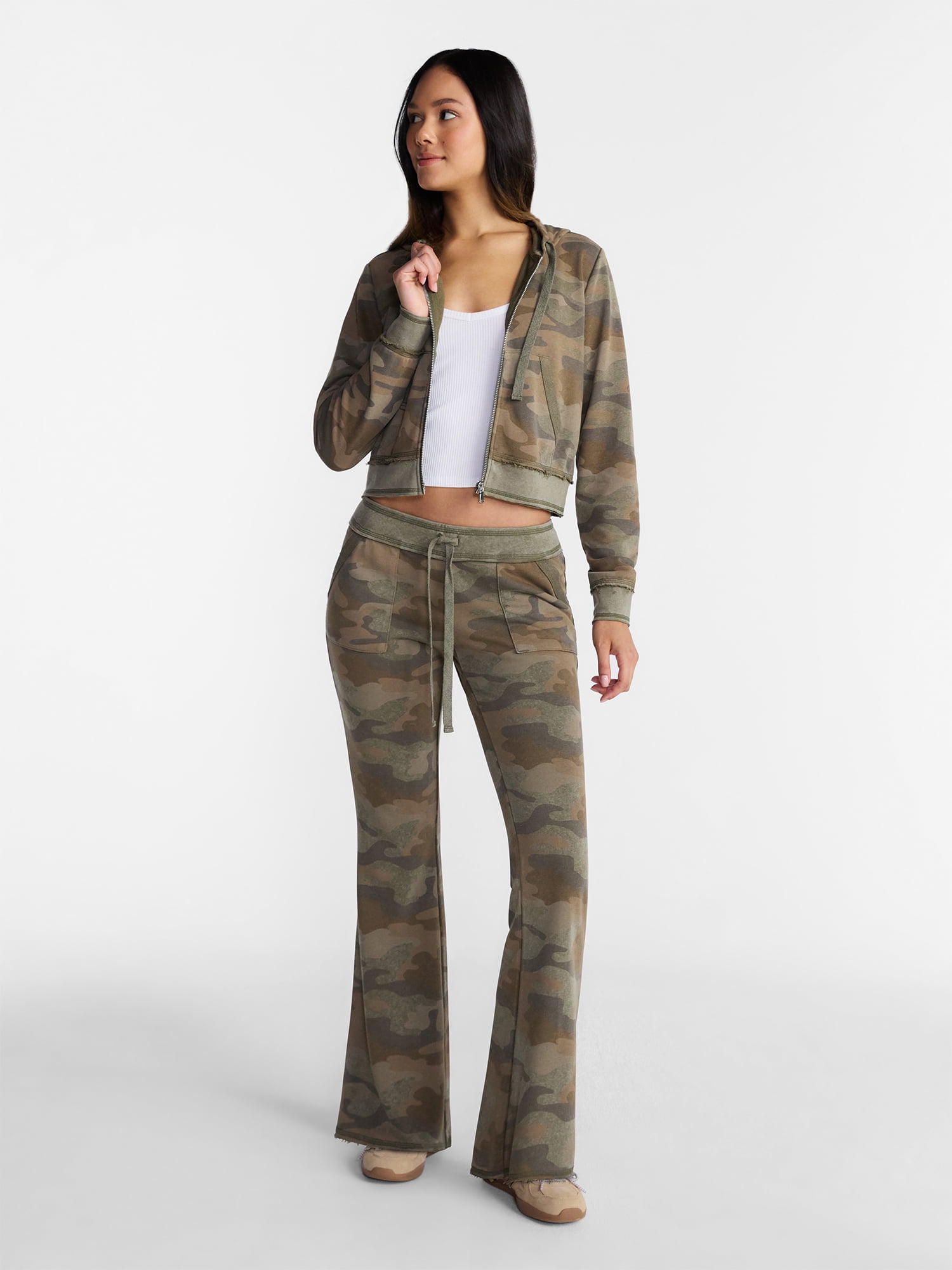 No Boundaries Women's Flare Leg French Terry Pants (Green, XXS) d2pyg