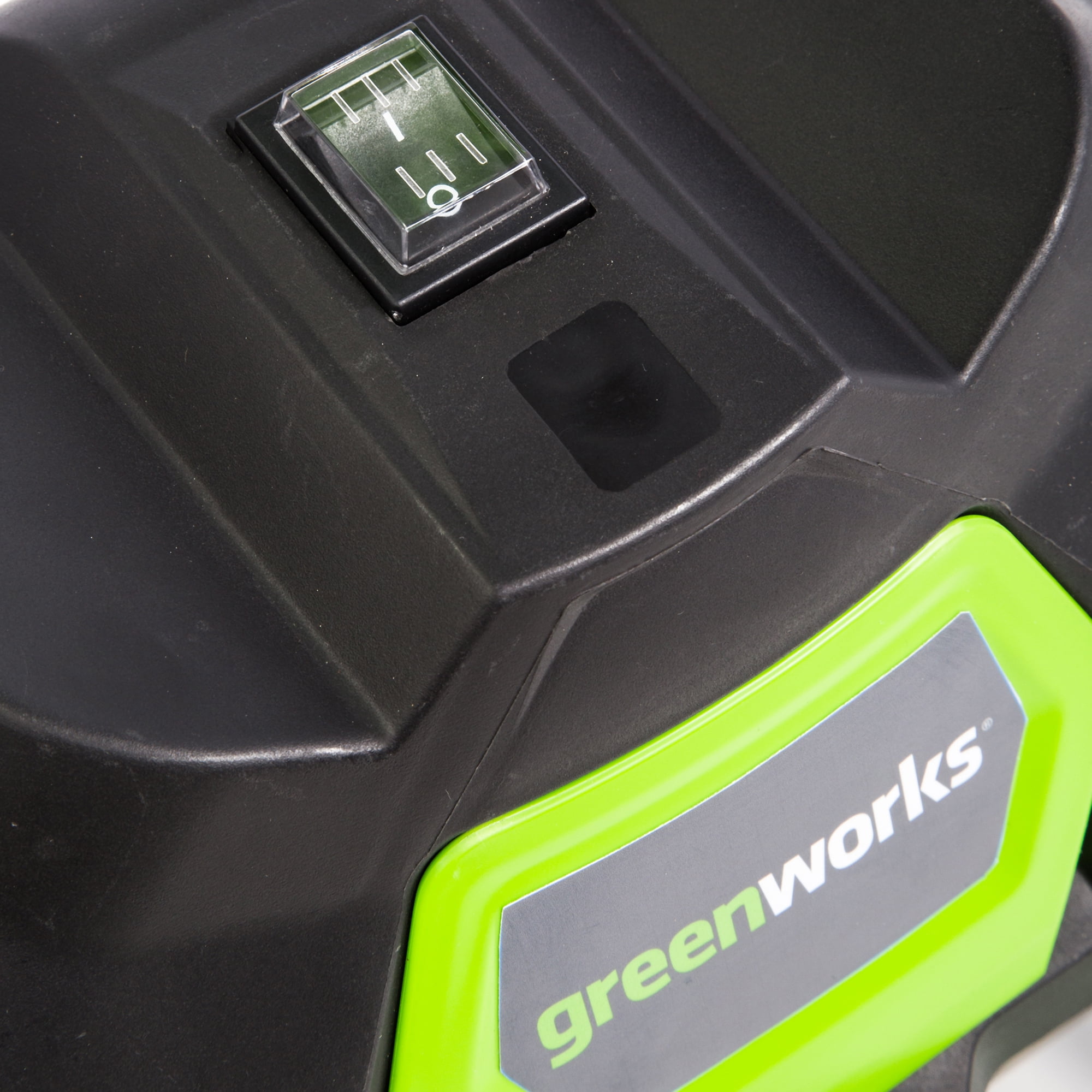 Greenworks 1950-PSI 13 Amp Electric Pressure Washer with 20-ft Hose and 4 Nozzles (Green, 32 lb) 2wlbn