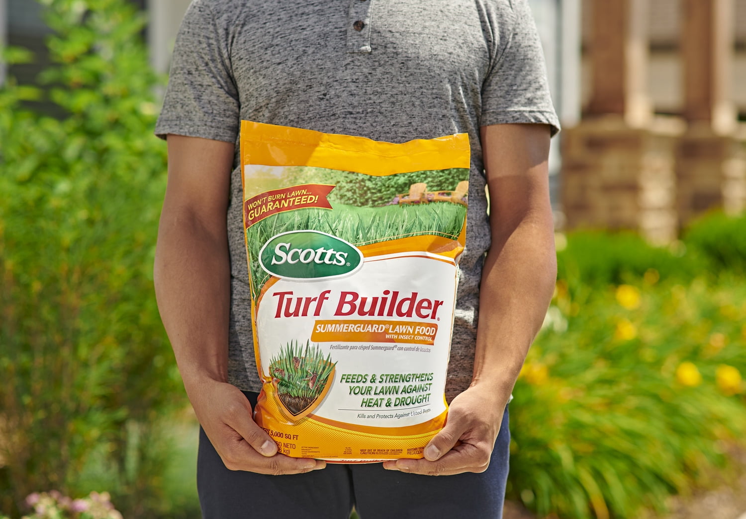 Scotts Turf Builder SummerGuard Lawn Food with Insect Killer (13.35 lb, 5,000 sq. ft.) 085lw