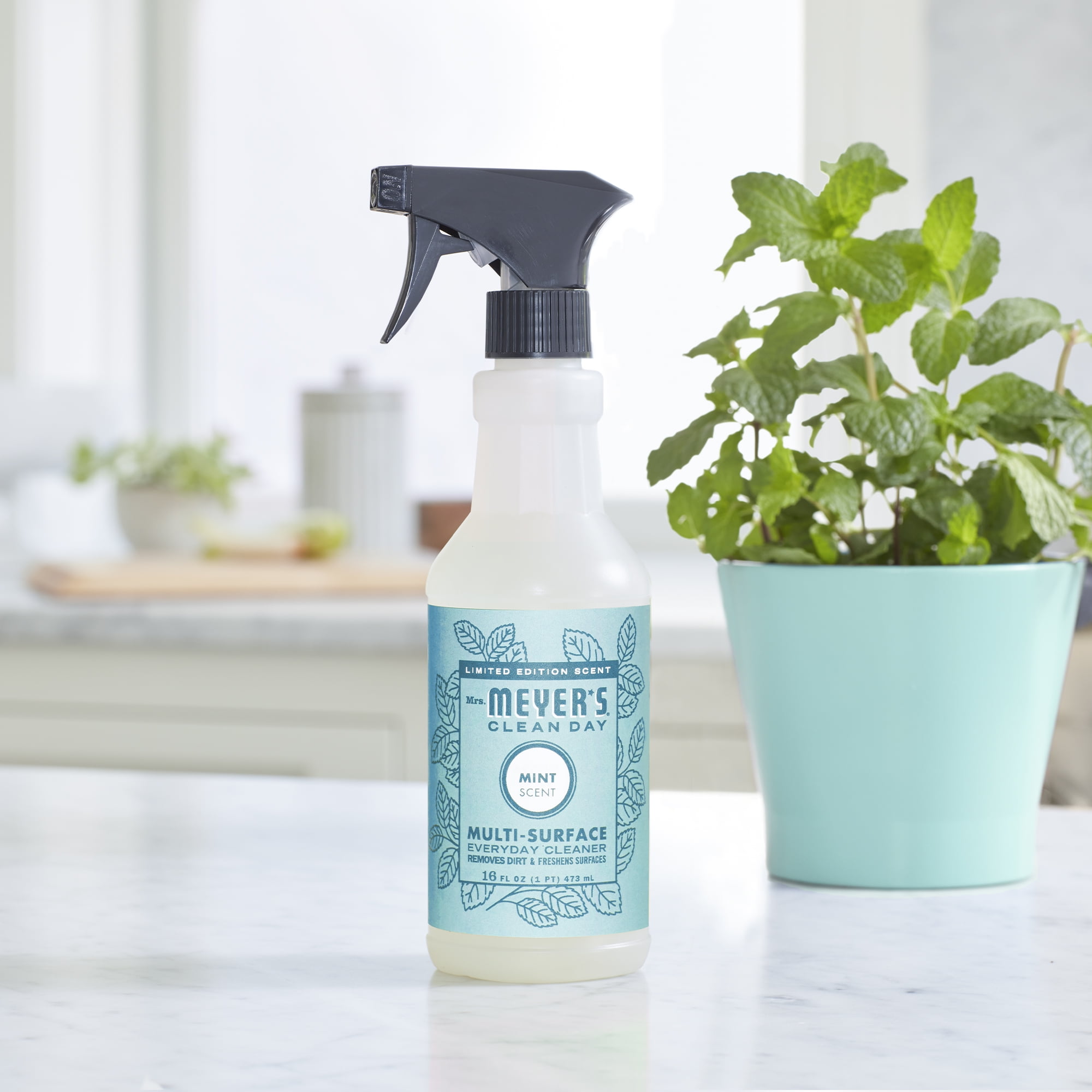 Mrs. Meyer's Clean Day Multi-Surface Everyday Cleaner, Mint Scent (16 oz) qrlld