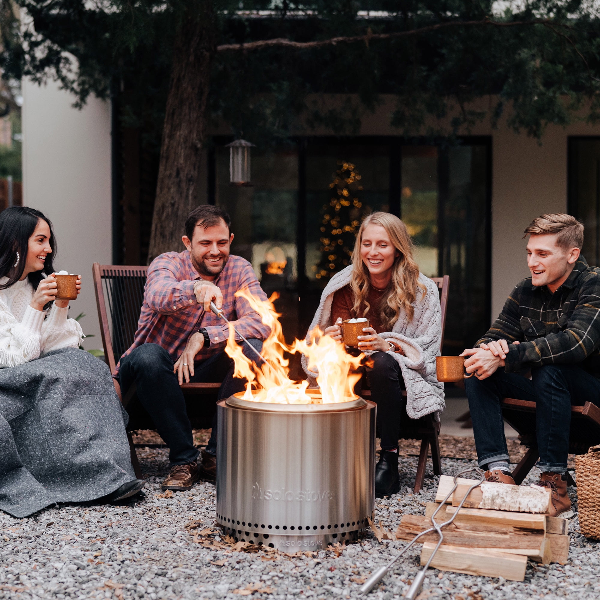 Solo Stove Bonfire 2.0 Smokeless Fire Pit with Stand (Stainless Steel, 19.5 in x 16.75 in) ek78y