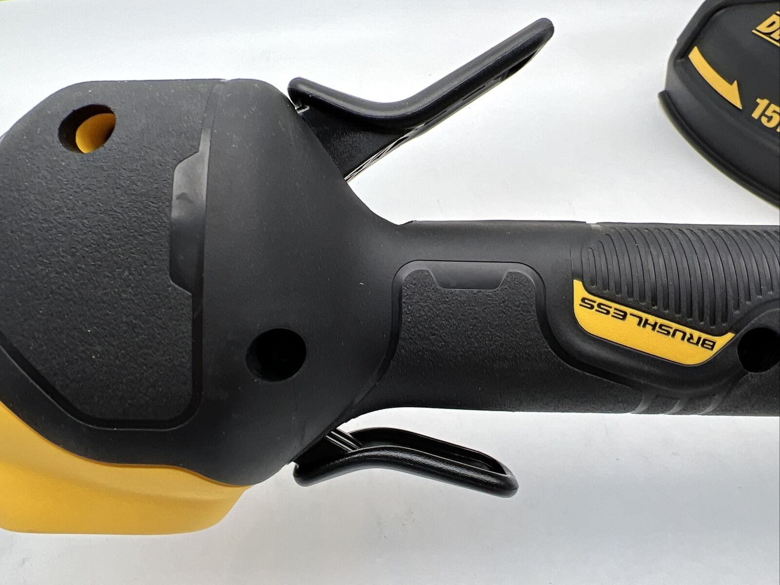 DEWALT 60V MAX FLEXVOLT Cordless String Trimmer, 15-Inch Cutting Swath, Bare Tool (DCST970B) 6bj85