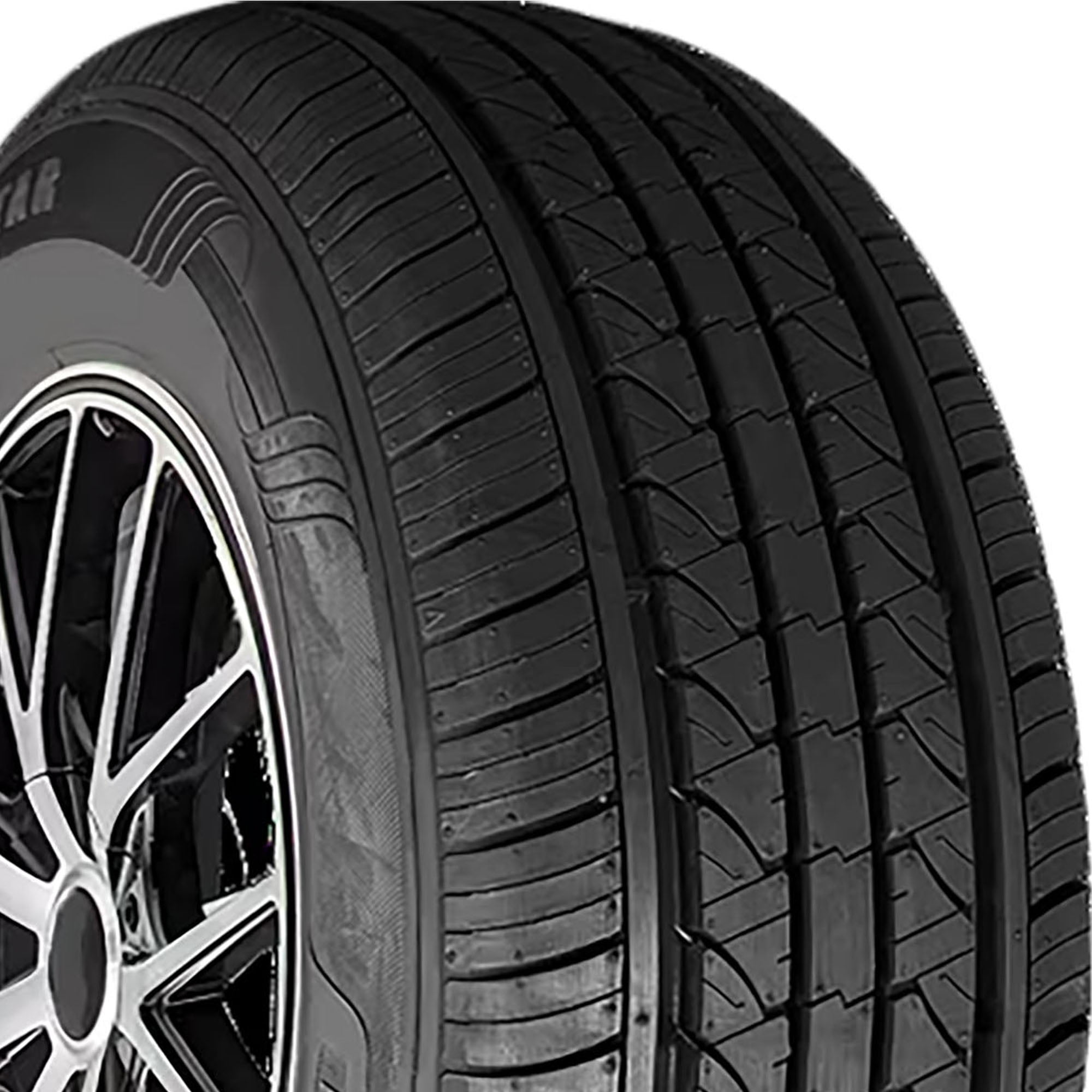 Travelstar UN99 All Season Passenger Tire (215/70R15) zfdni