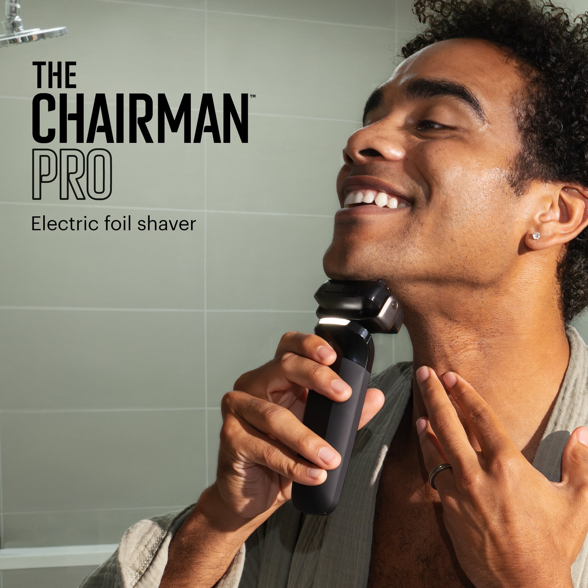 MANSCAPED The Chairman PRO Electric Foil Face Shaver with SkinSafe Technology (Black, 1 Count) r5xeg