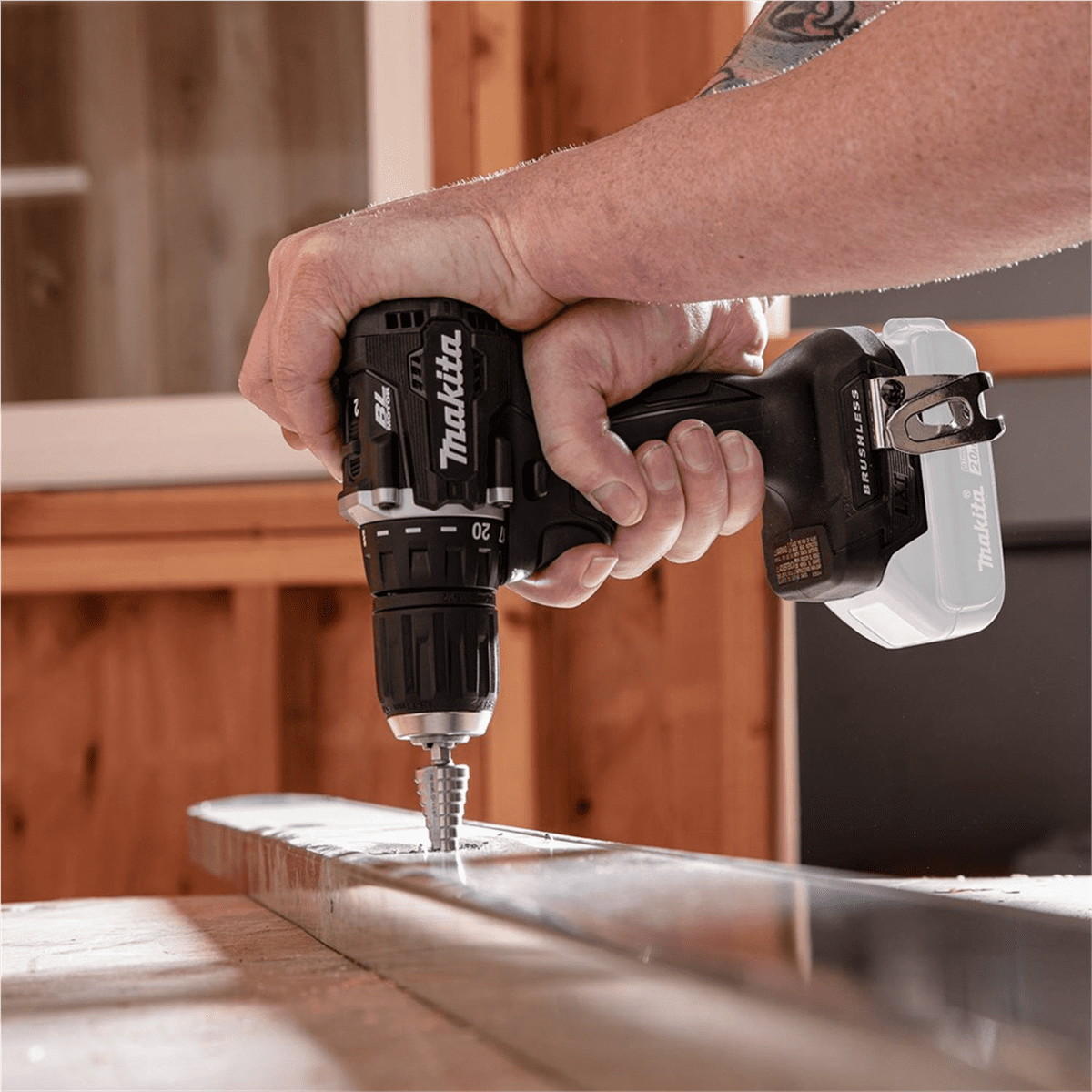 Makita XFD15ZB 18V LXT Lithium-Ion Brushless Cordless 0.5 in. Drill Driver (Black, 2.9 lb) udin0