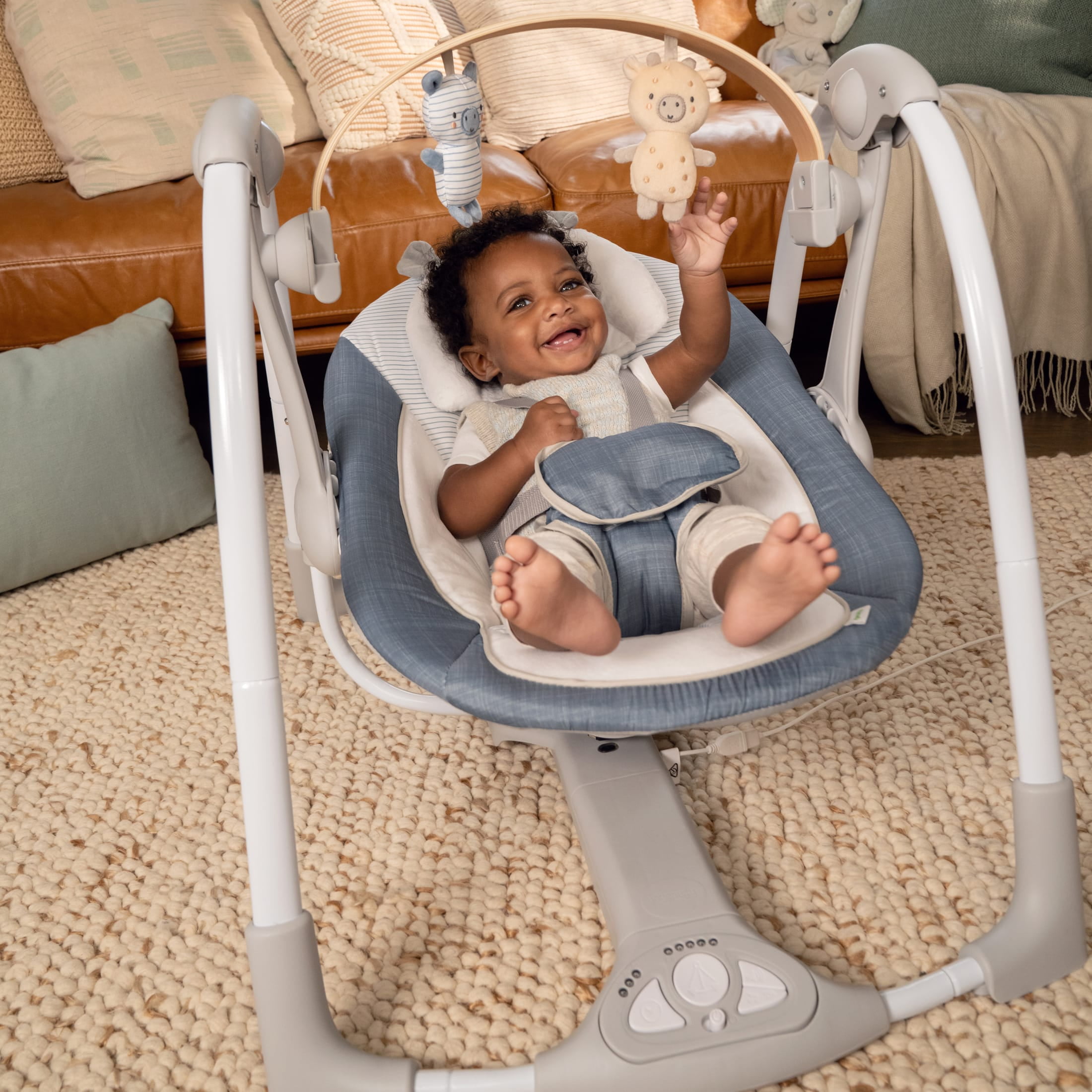 Ingenuity Swing 'n Go Portable Baby Swing, Compact Foldable Infant Rocker with 5 Speeds and Music (Chambray Blue, 20 lb Capacity) 1ieis