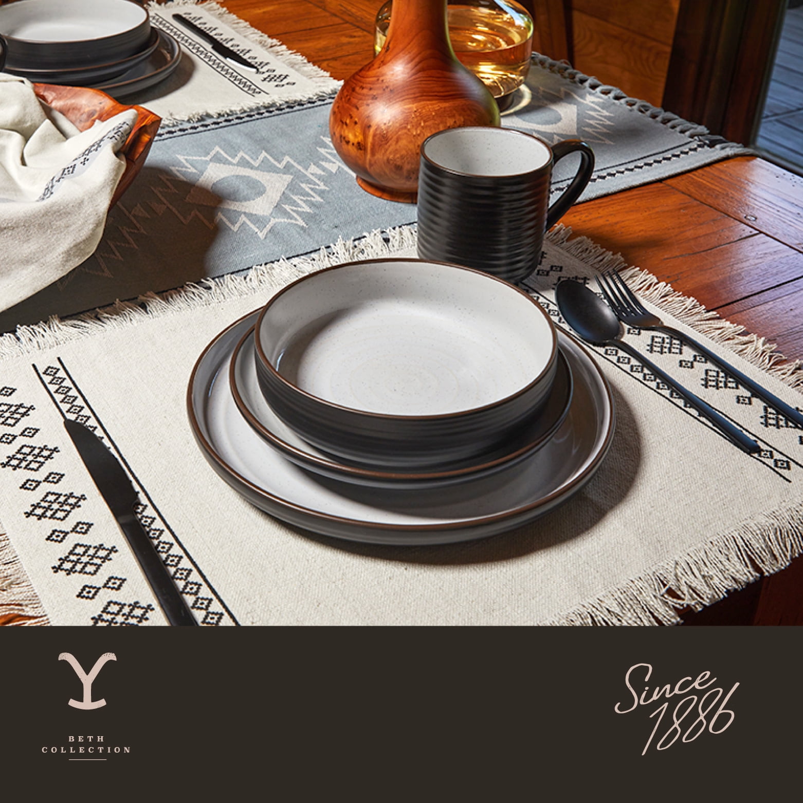 Yellowstone Beth 12-Piece Ceramic Dinnerware Set (White, 12-Piece) fsqw5