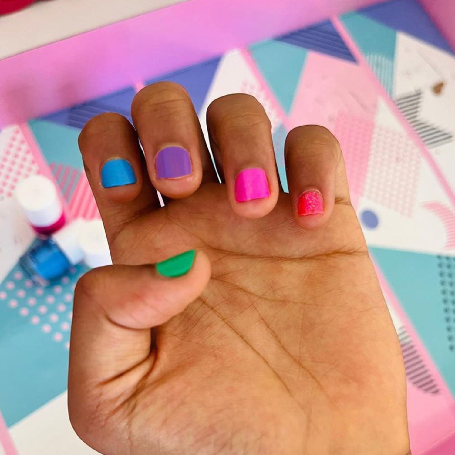 Piggy Paint Loud & Proud Nail Polish Gift Set (Multi-Color, 6 Pack, 0.5 fl oz each) p5e99