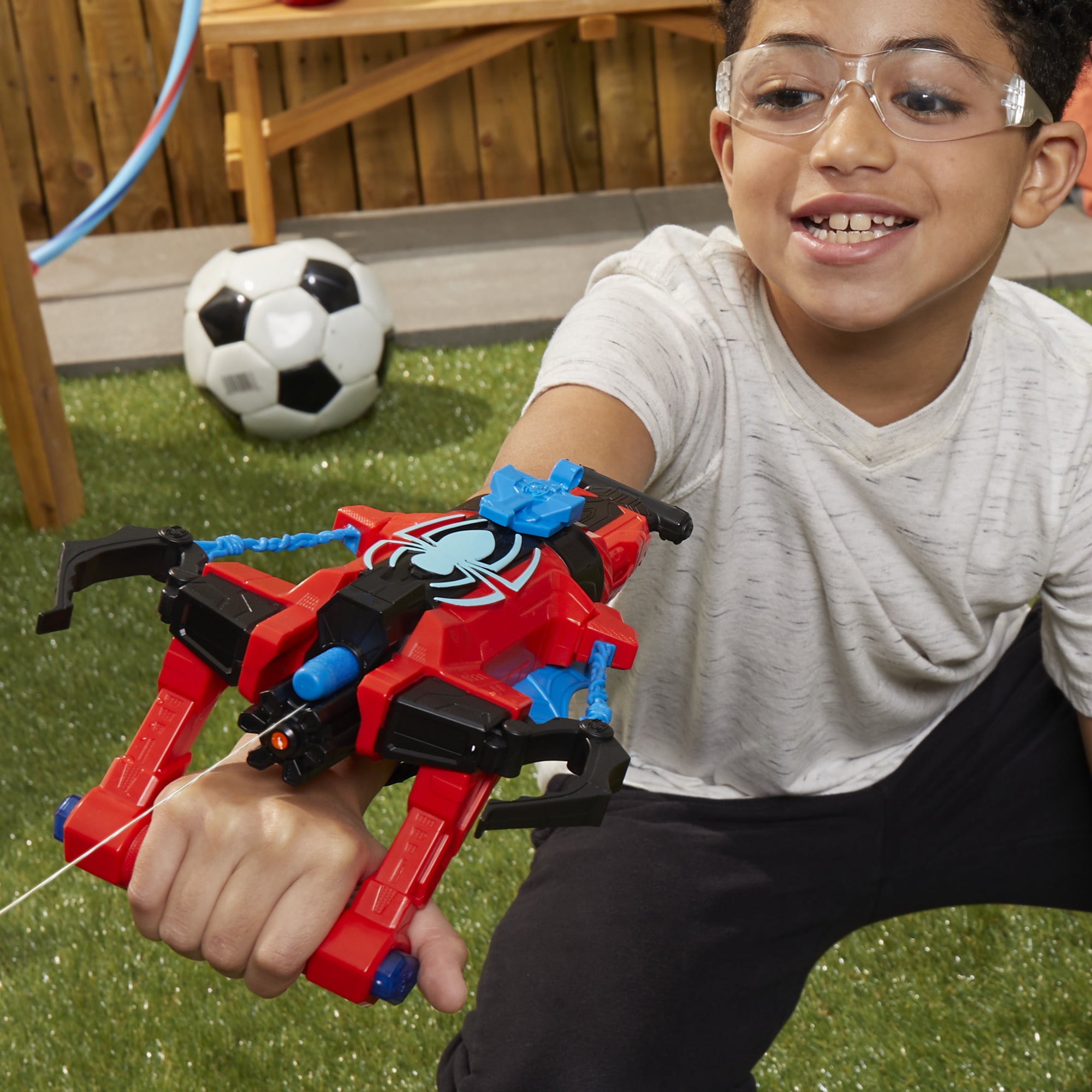 Nerf Marvel Spider-Man Strike 'N Splash 2-in-1 Toy Blaster with 3 Darts (One Size) j59yf