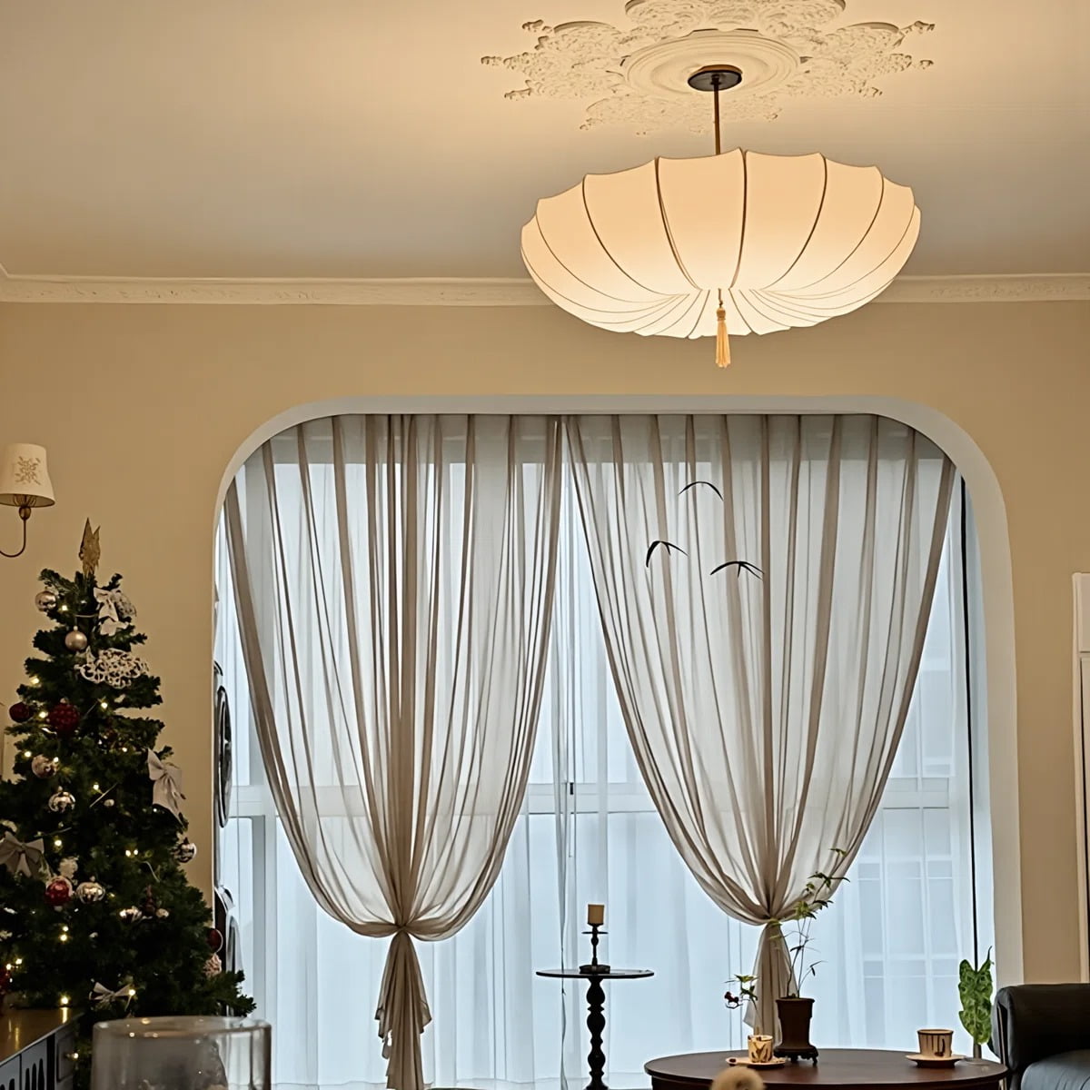 Viaurbe Japanese Minimalist Fabric Shade Chandelier with Iron Frame (Round, 18 in) 4kf1h