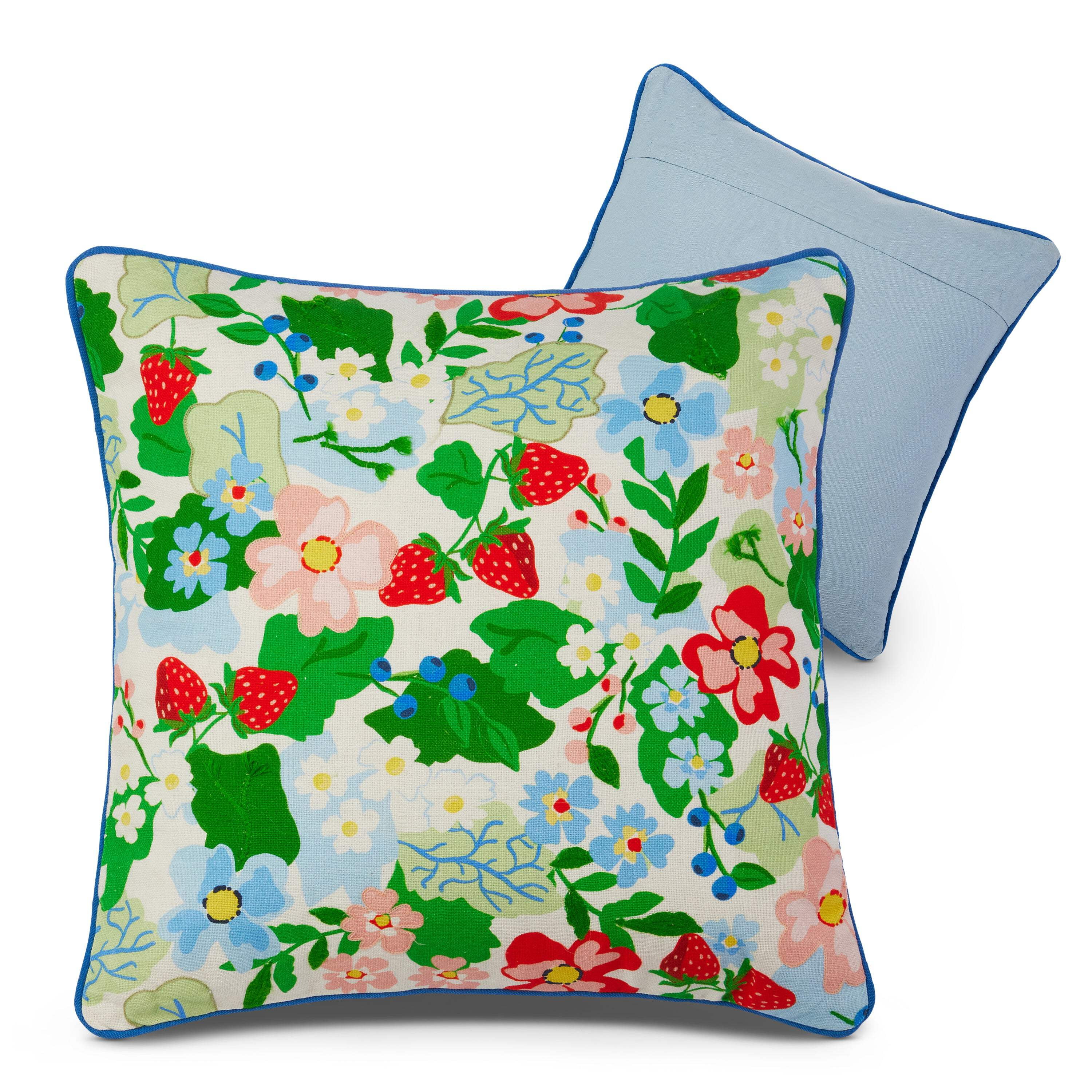 RAZ Imports Blooming Flowers and Berries Decorative Throw Pillow (Blue, 18 in x 18 in) dhnoe