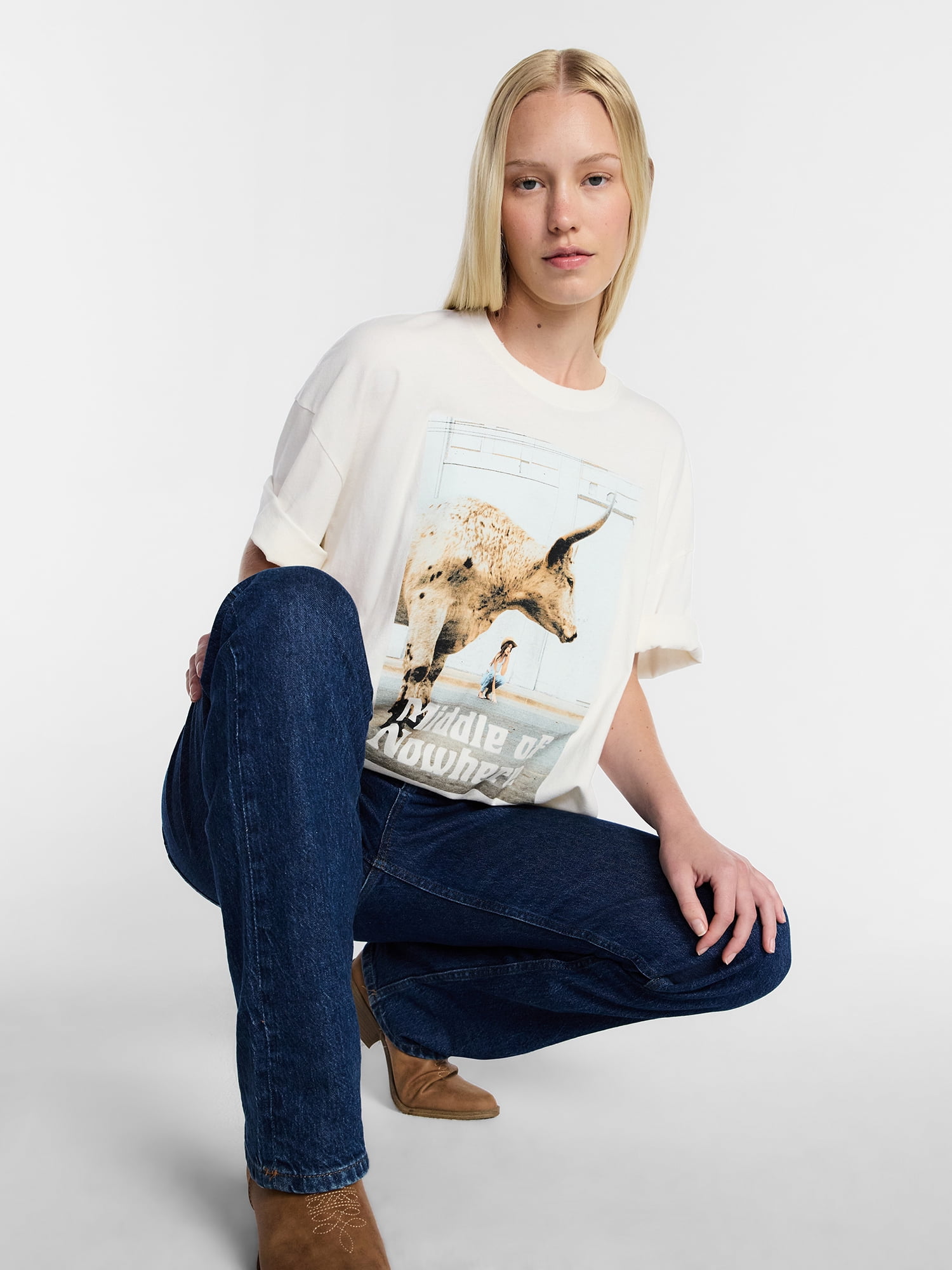 Kacey Lee Women's Middle of Nowhere Graphic Tee, Relaxed Fit Cotton Crewneck (XS-XXL) iu1f7