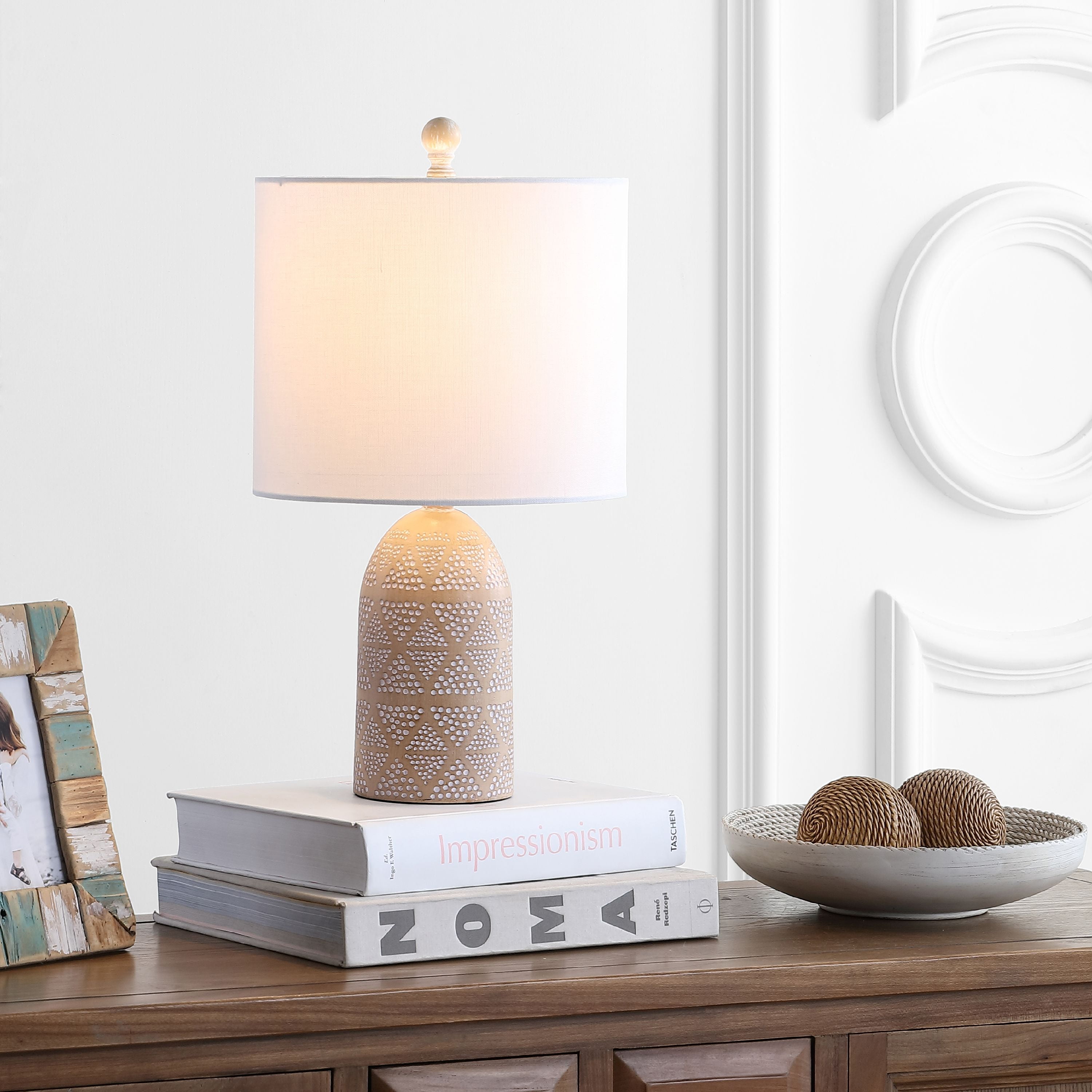 Safavieh Nava Polka Dot Engraved Table Lamp with Off-White Shade (Brown, 18.5 in. H) 25z46